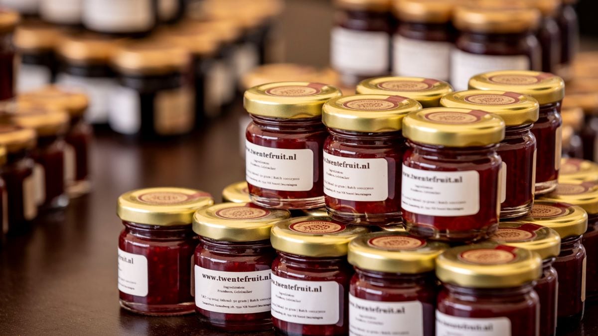 Ook jam van eigen fruit behoort tot het assortiment van Twente Fruit. Foto: Robin Hilberink