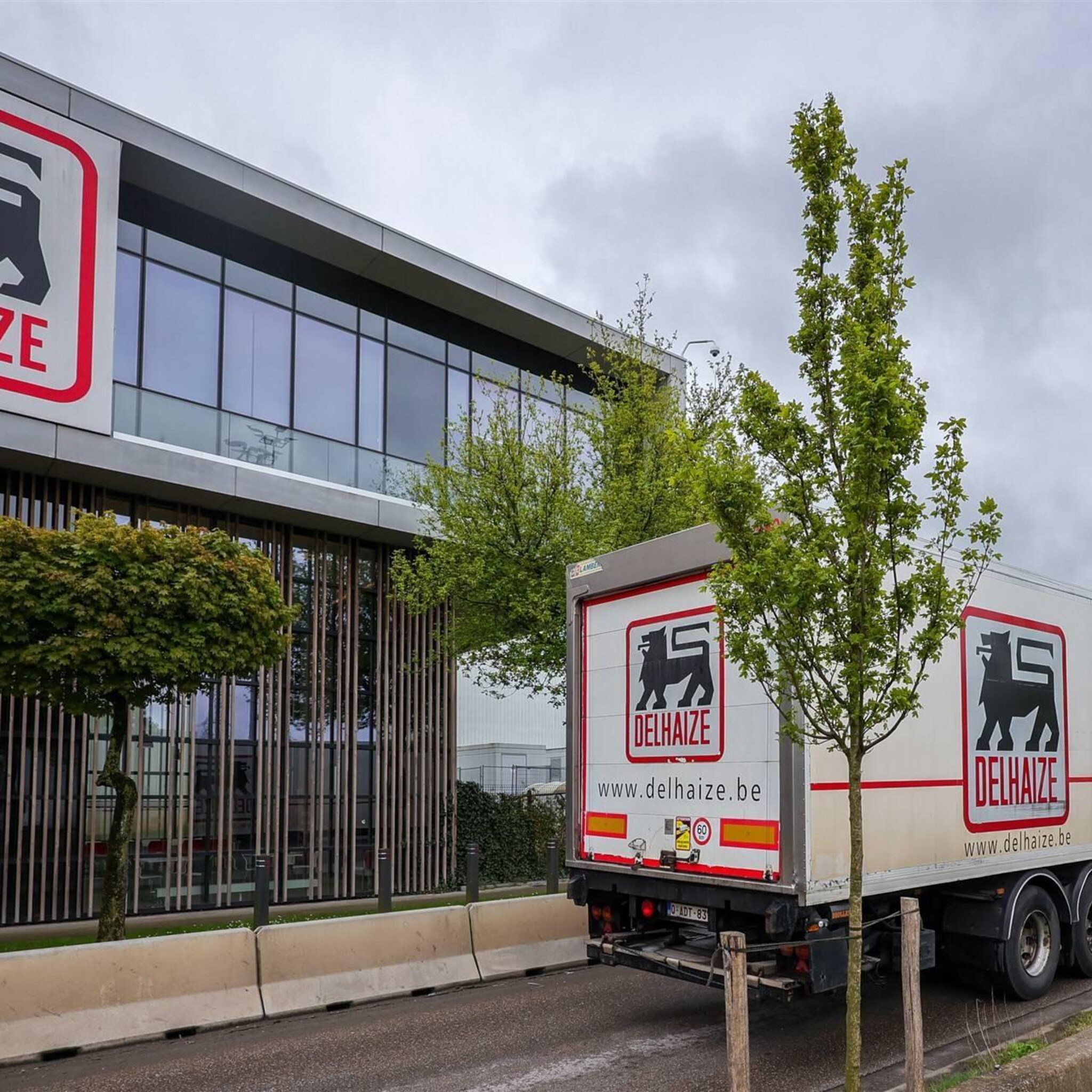 weer actie klimaatactivisten bij vergadering ahold delhaize