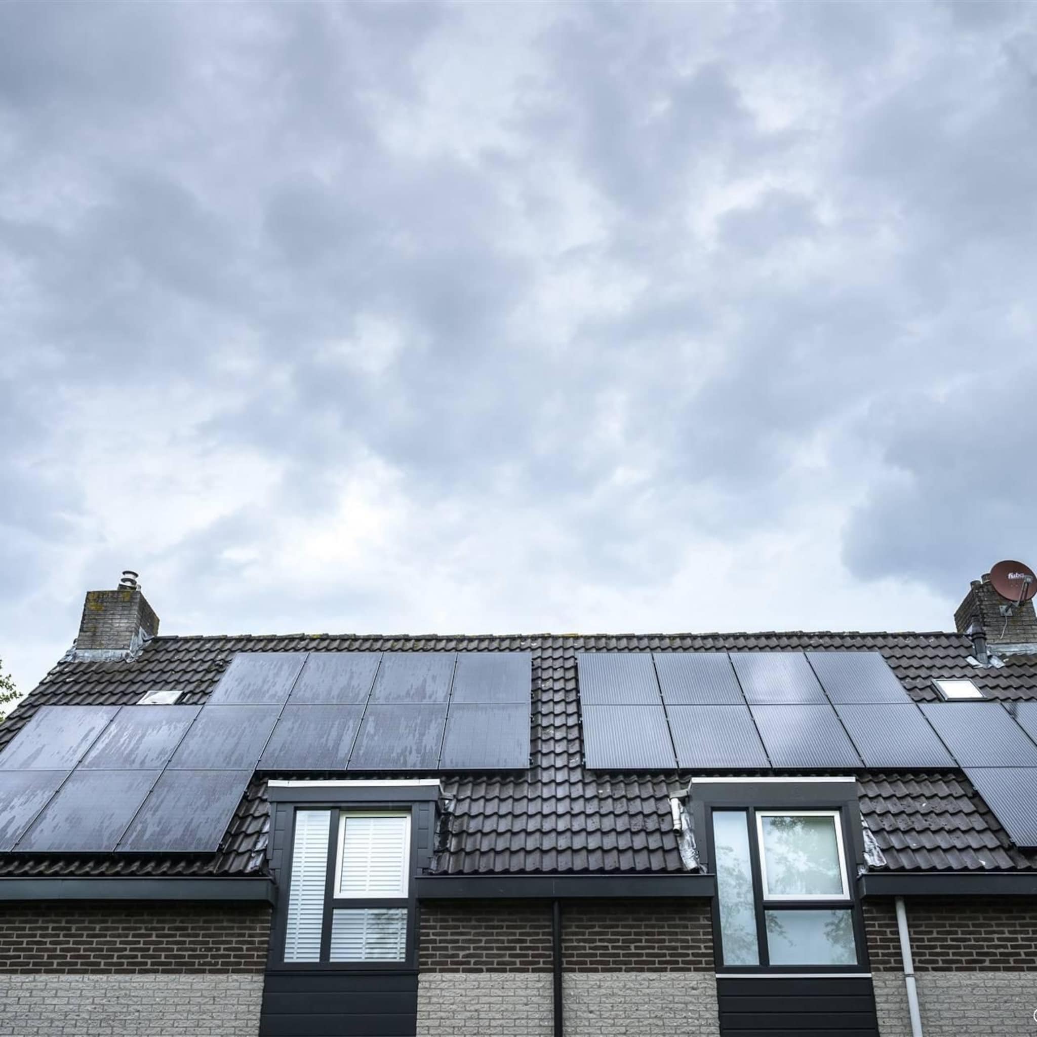 vattenfall halveert vergoeding voor energie uit zonnepanelen
