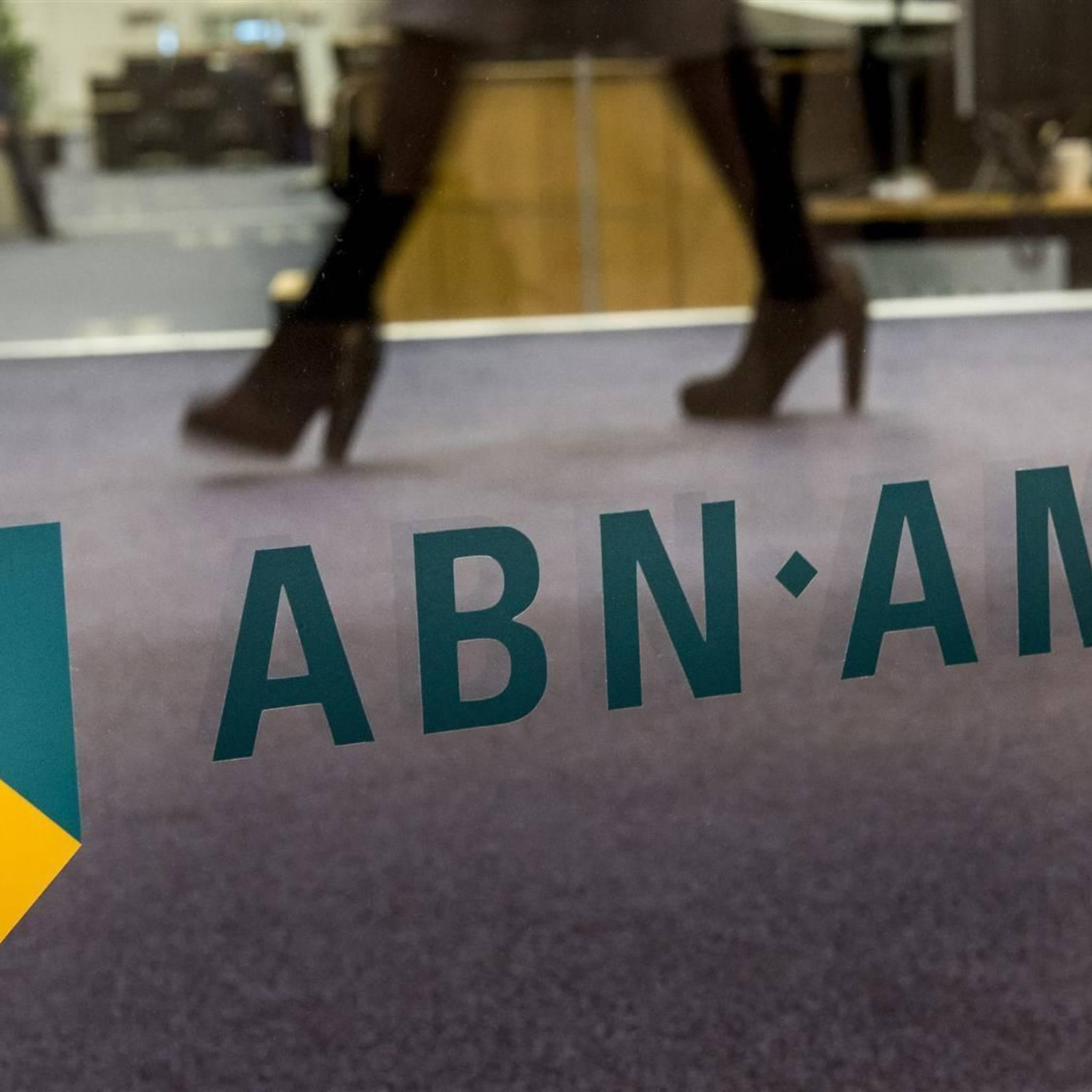 banken onderaan in rode aex om verslechterende economie