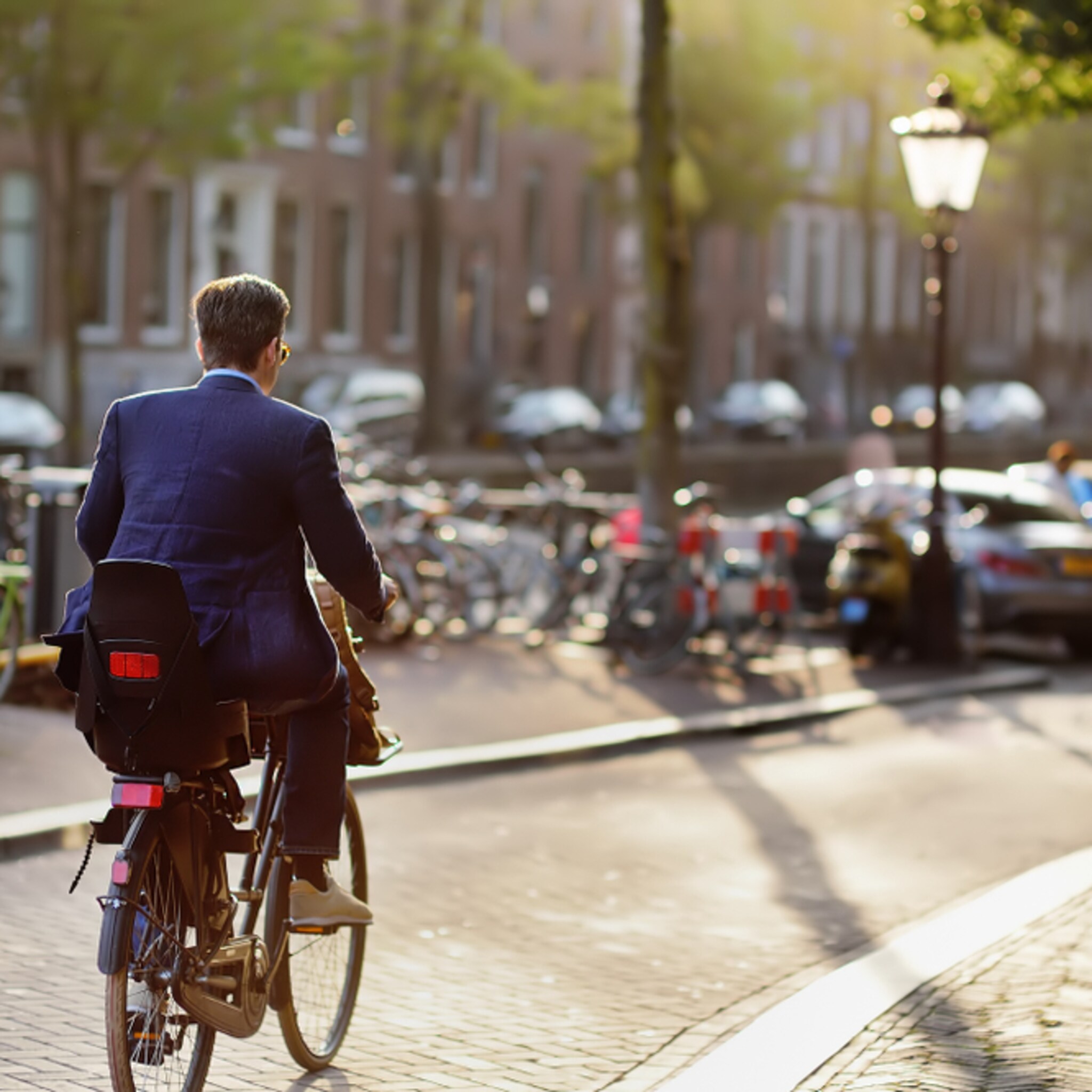 gezonder personeel dit bedrijf stimuleert fietsen met kilometervergoeding van 40 cent