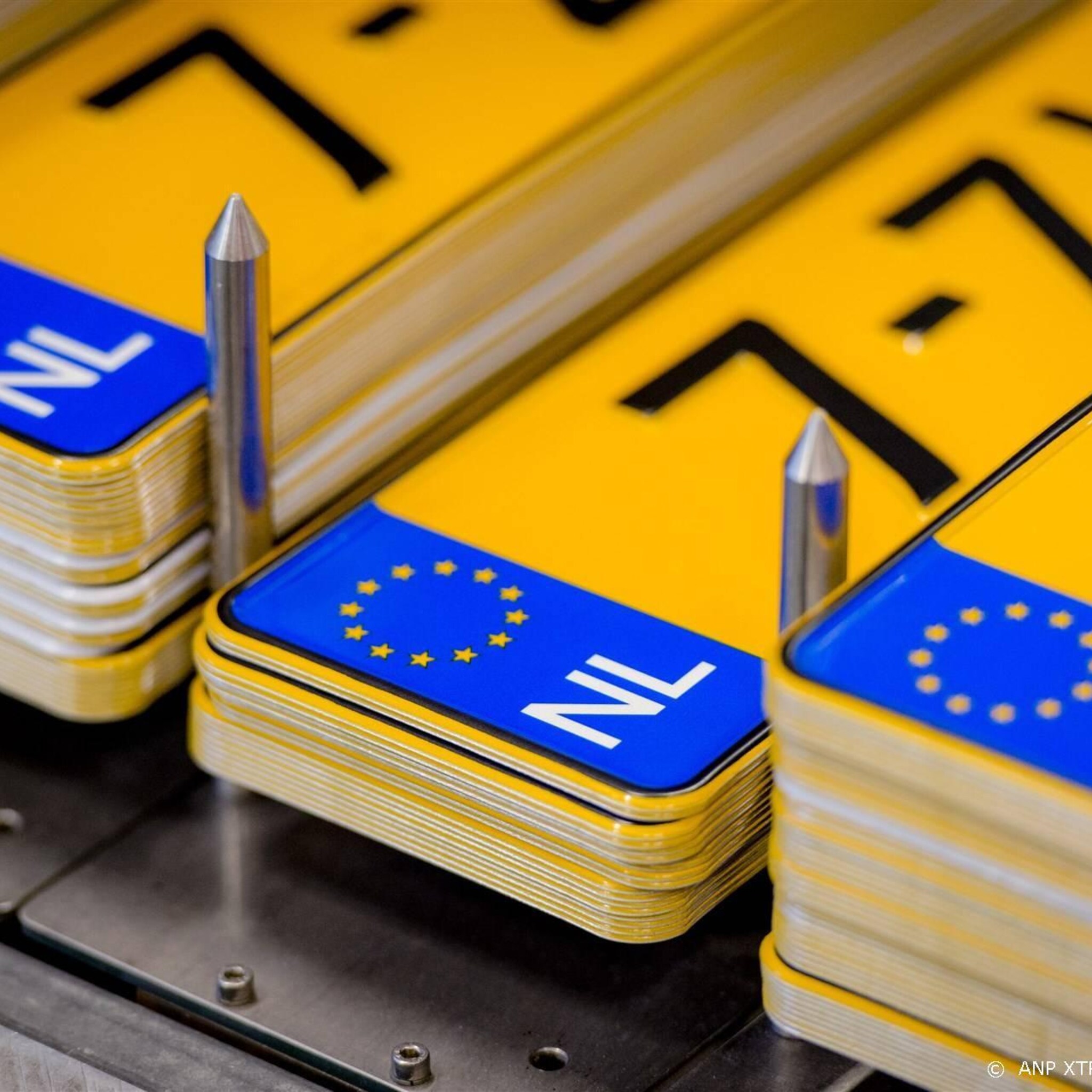 rijksdienst voor wegverkeer nu 15 miljoen kentekens in nederland