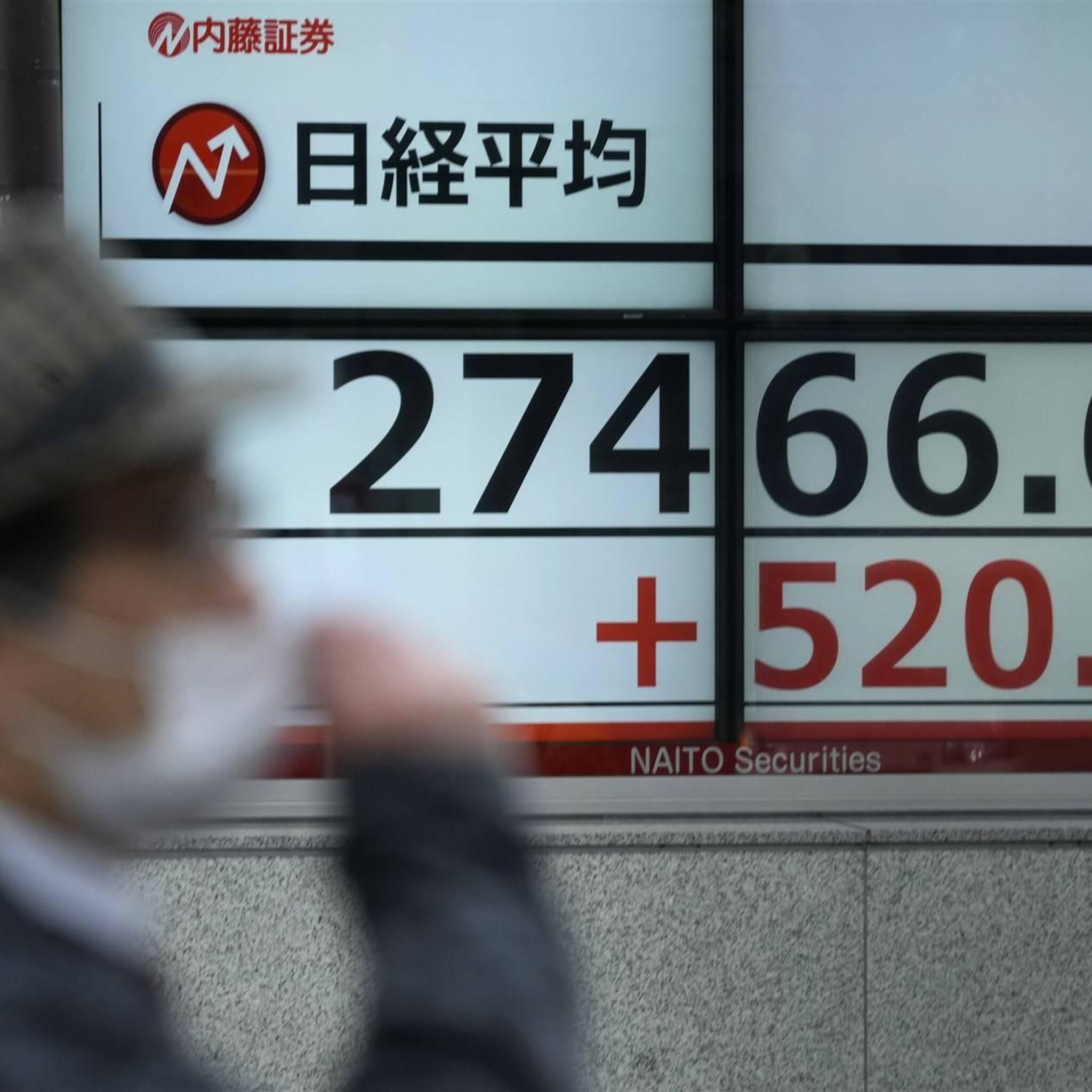 chinese techbedrijven zetten beurs hongkong fors lager