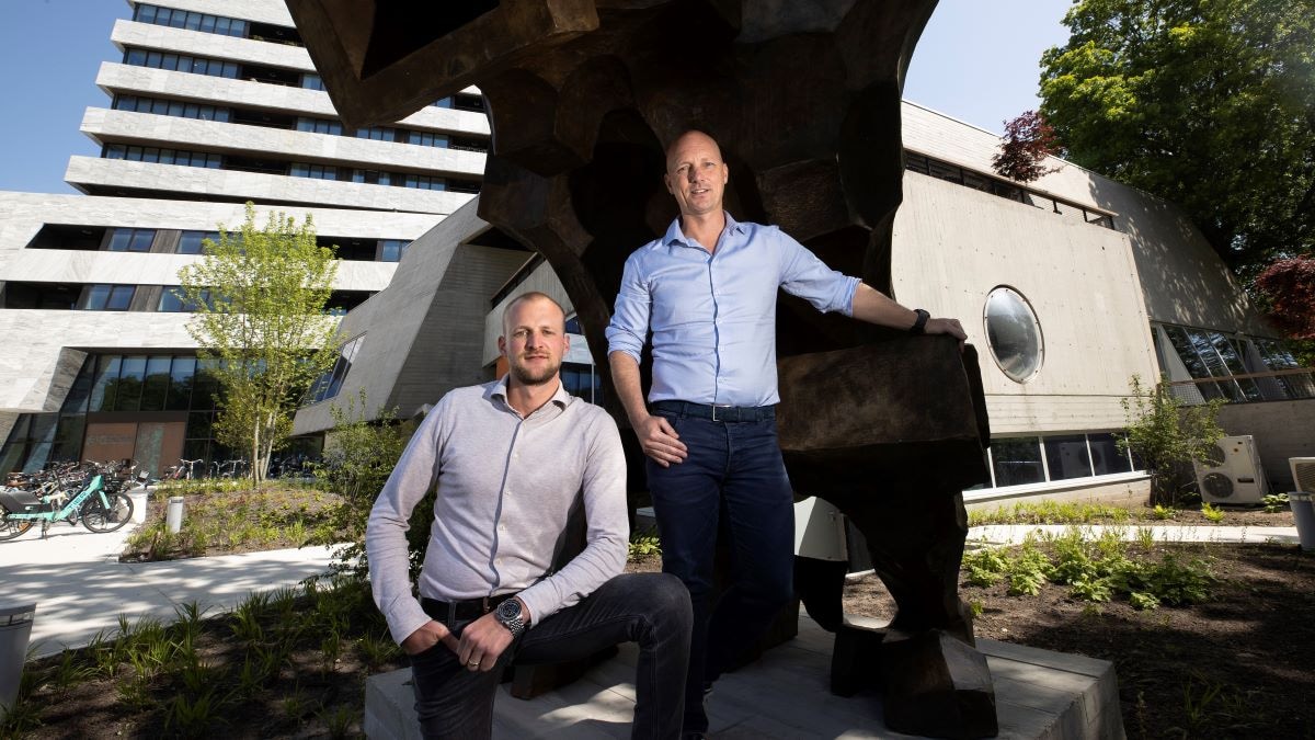De uitbaters van Restaurant BUNKR in Bunkertoren: Robin Vromans (links) en Youri Doreleijers. Foto: Kees Martens/DCI Media