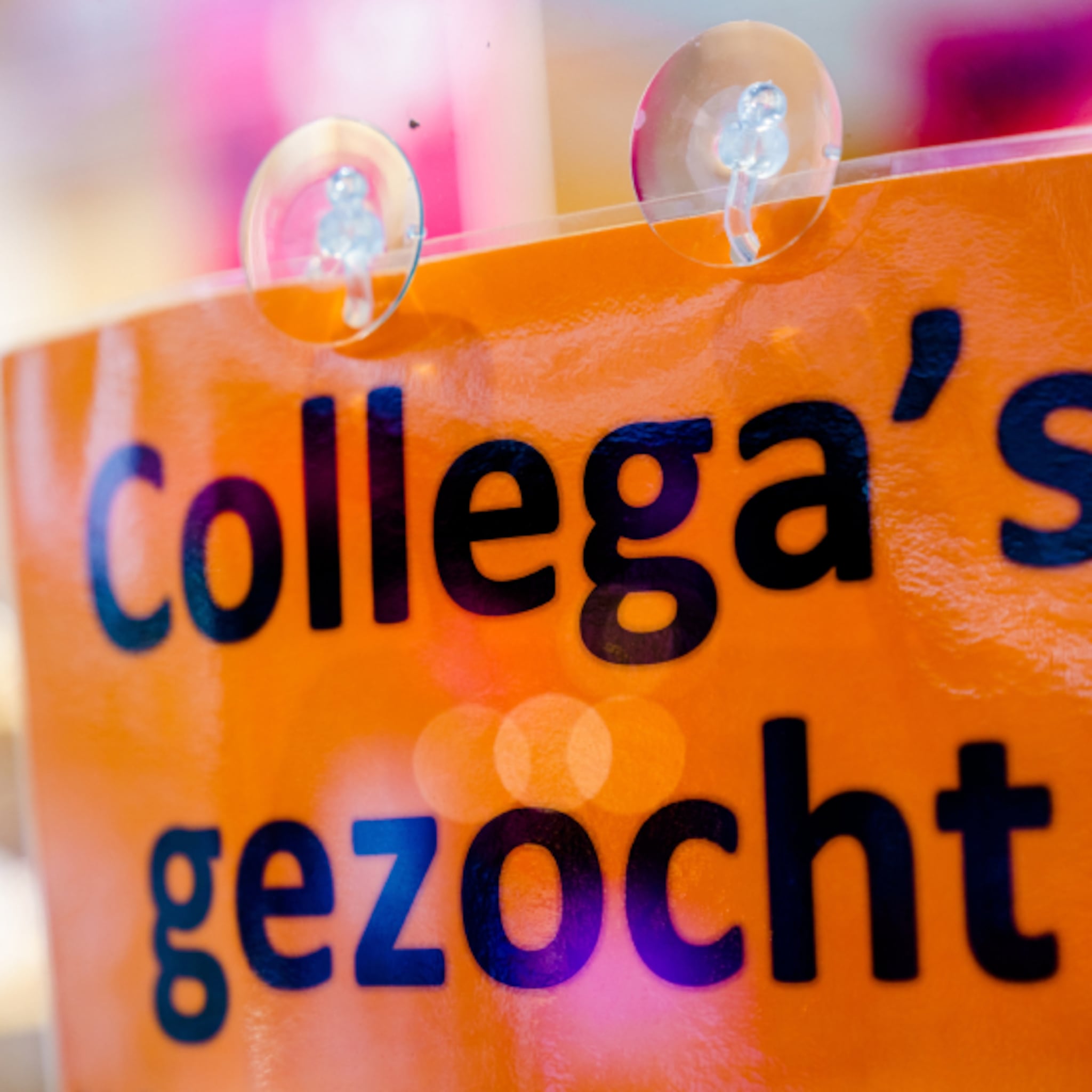 recordaantal nieuwe vacatures in 2022 vooral veel vraag in handel en horeca