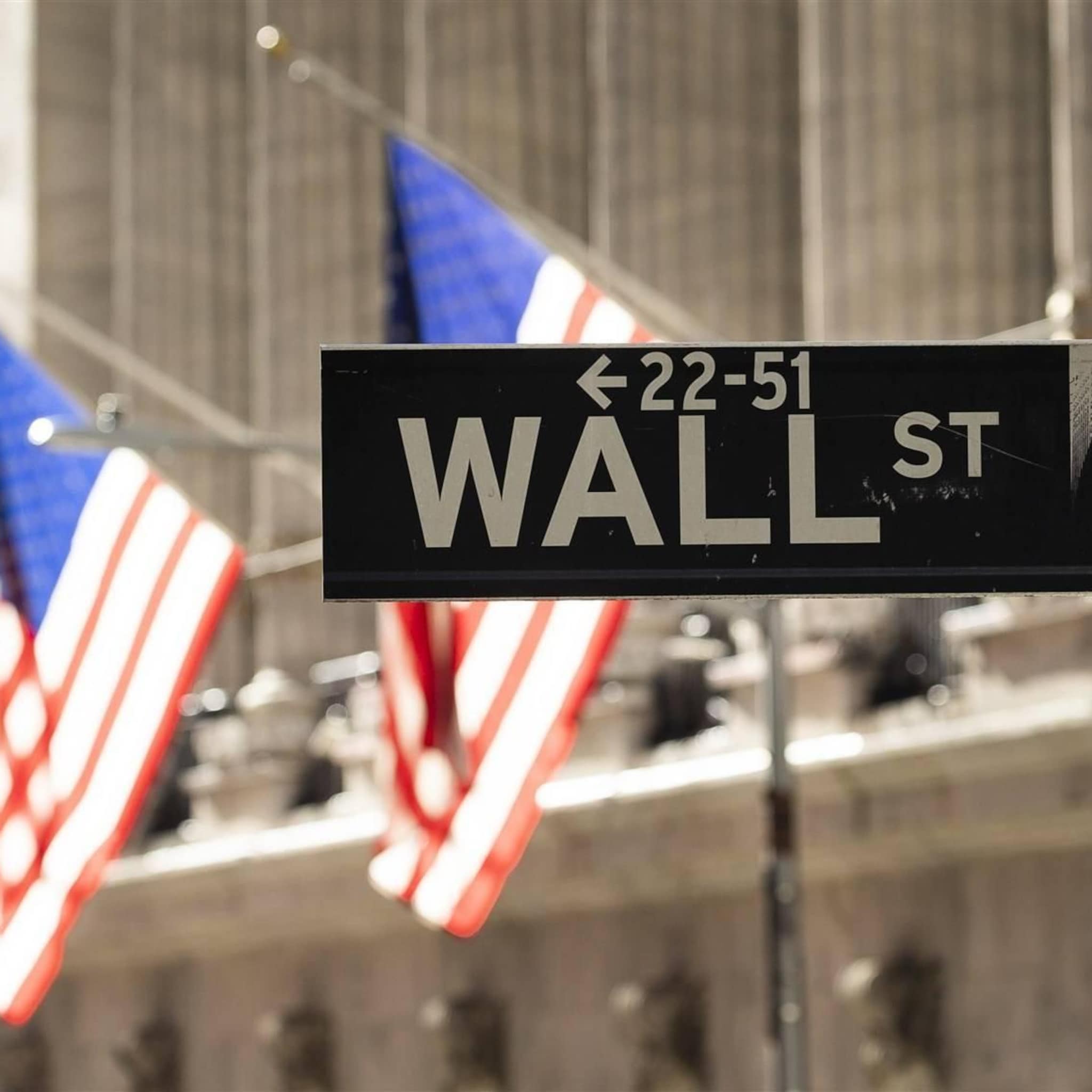 wall street stijgt ondanks hint op meer renteverhogingen door fed