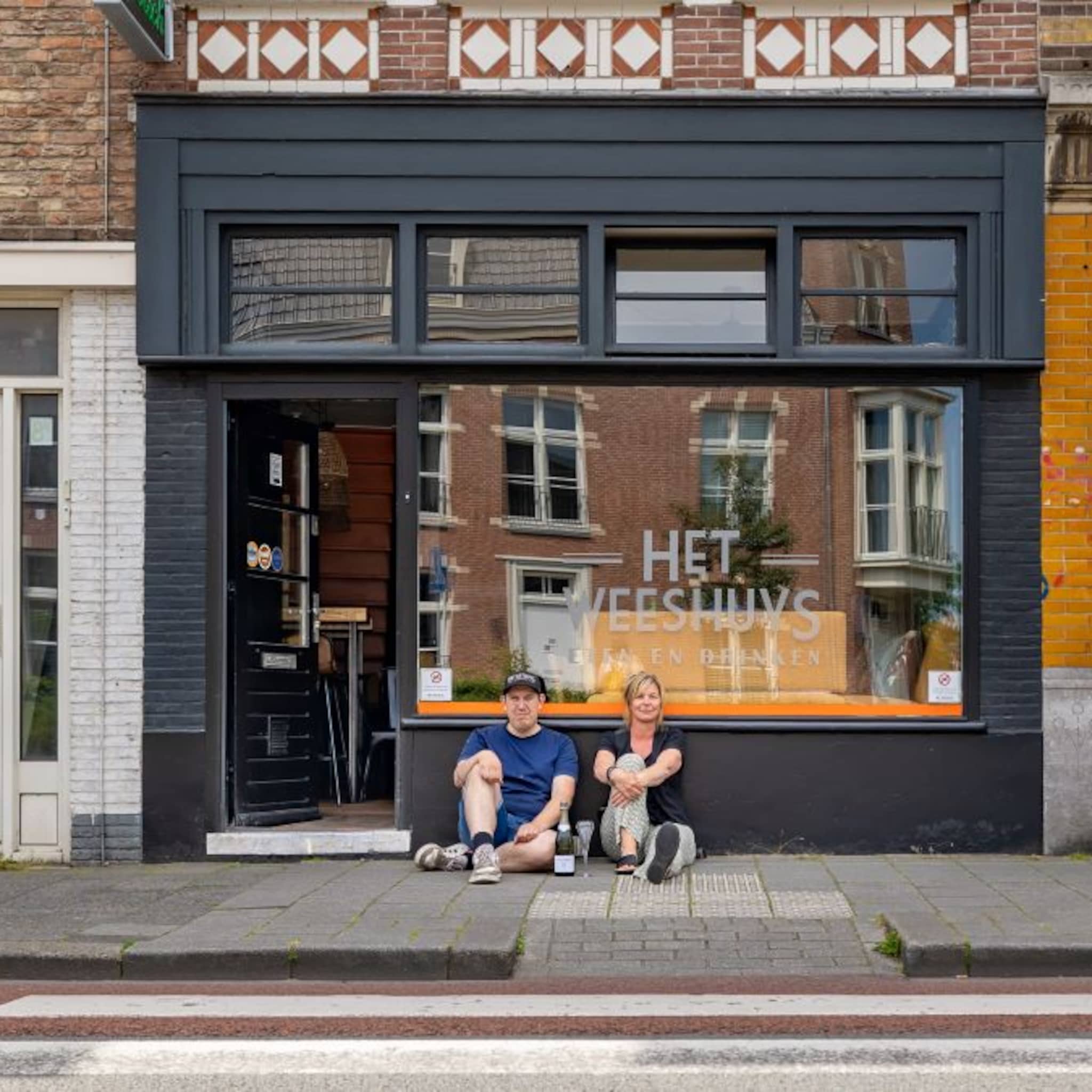 oneindige bureaucratie dit restaurant wacht al 2 jaar op goedkeuring terras
