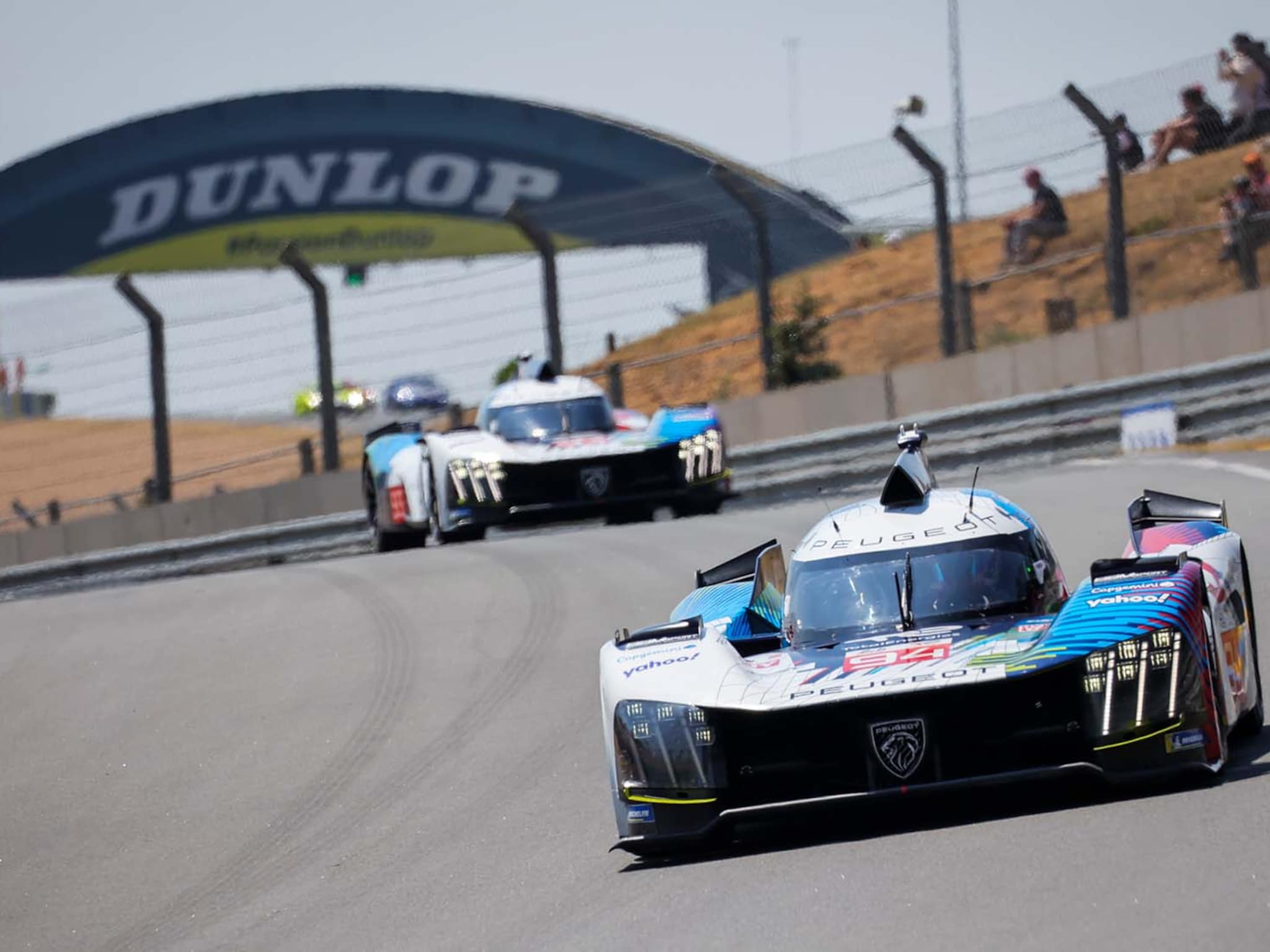 325 000 potentiele klanten waarom automerken zoals peugeot de 24 uur van le mans omarmen