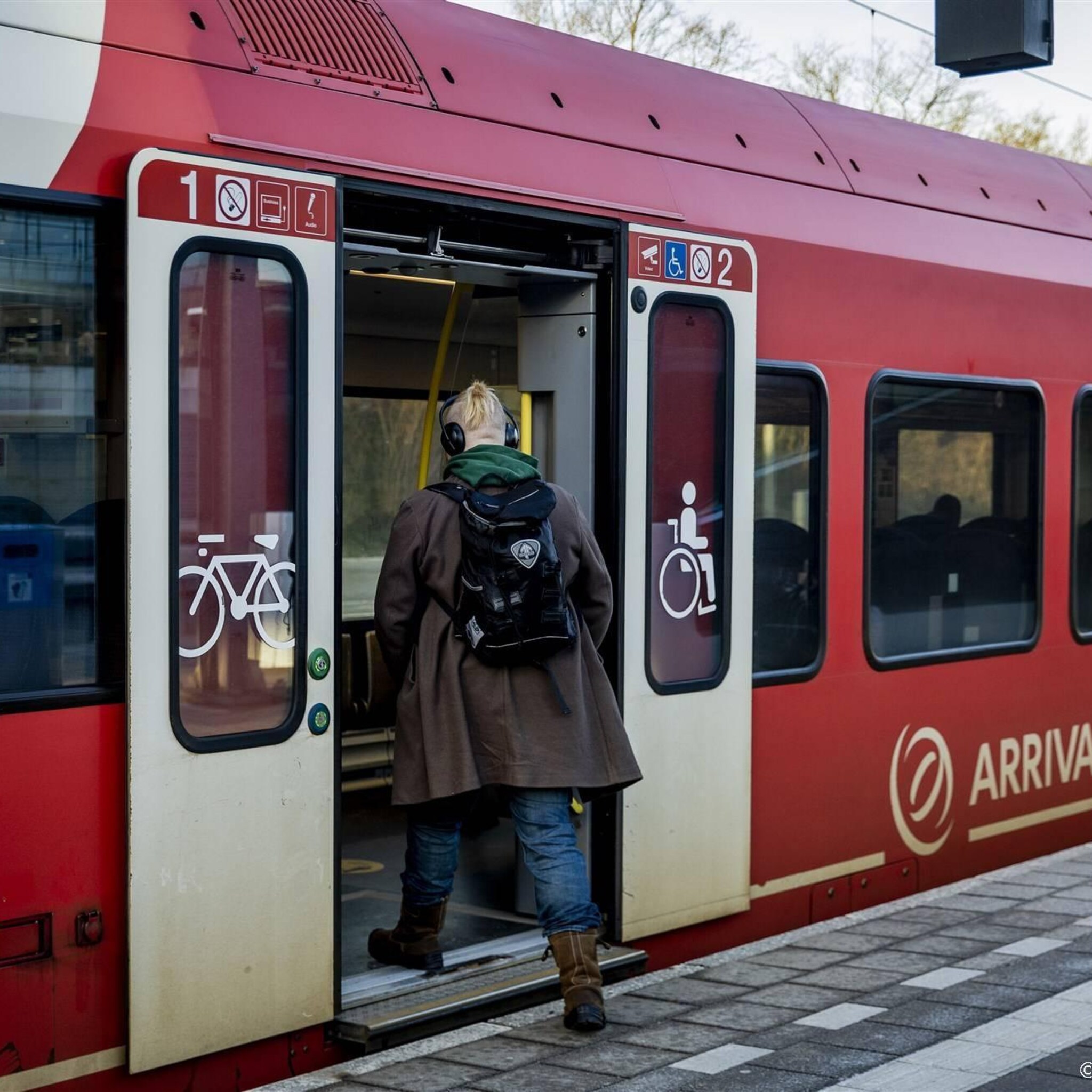 arriva wil trein tussen groningen en parijs laten rijden