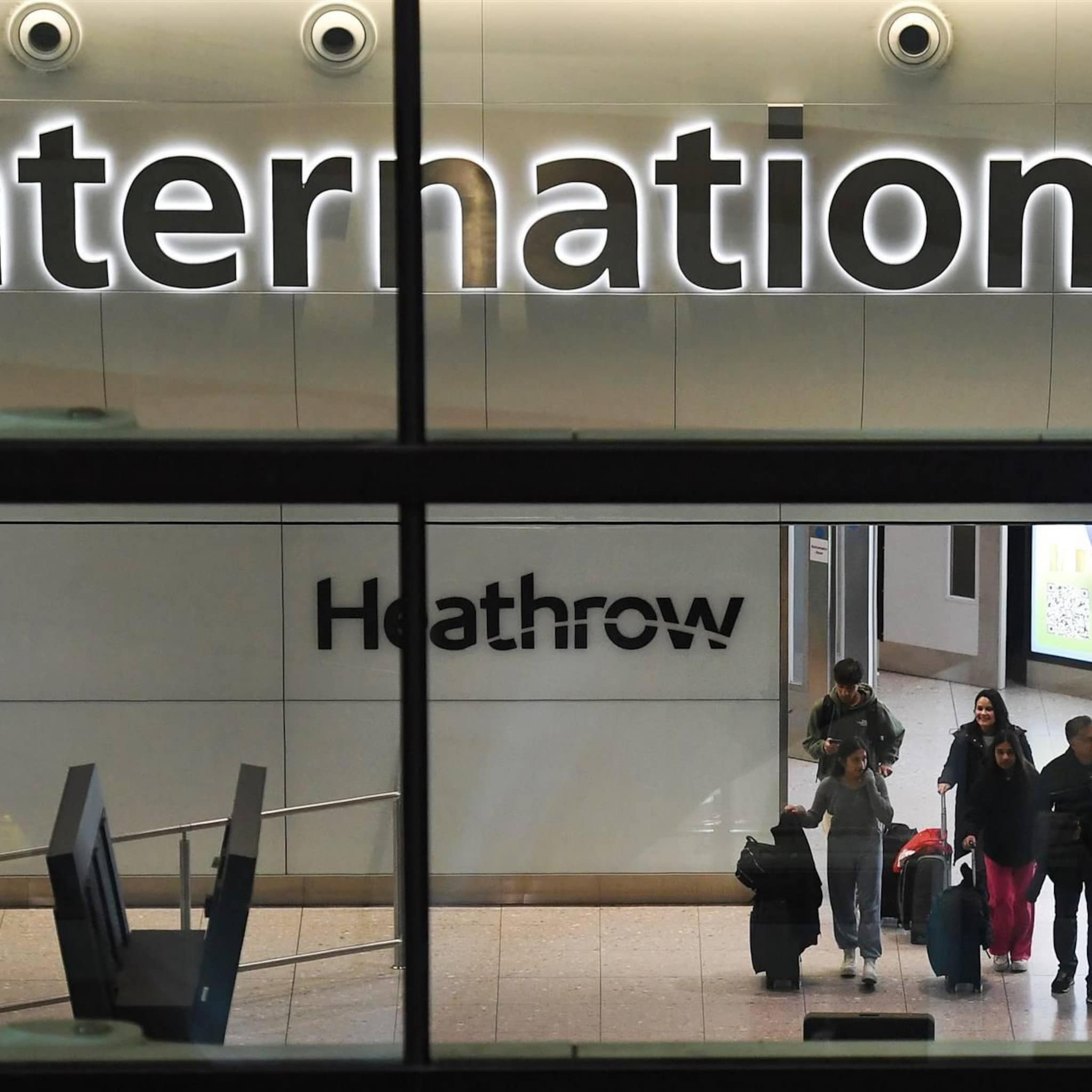 vakbond beveiligers heathrow gaan in zomer 31 dagen staken