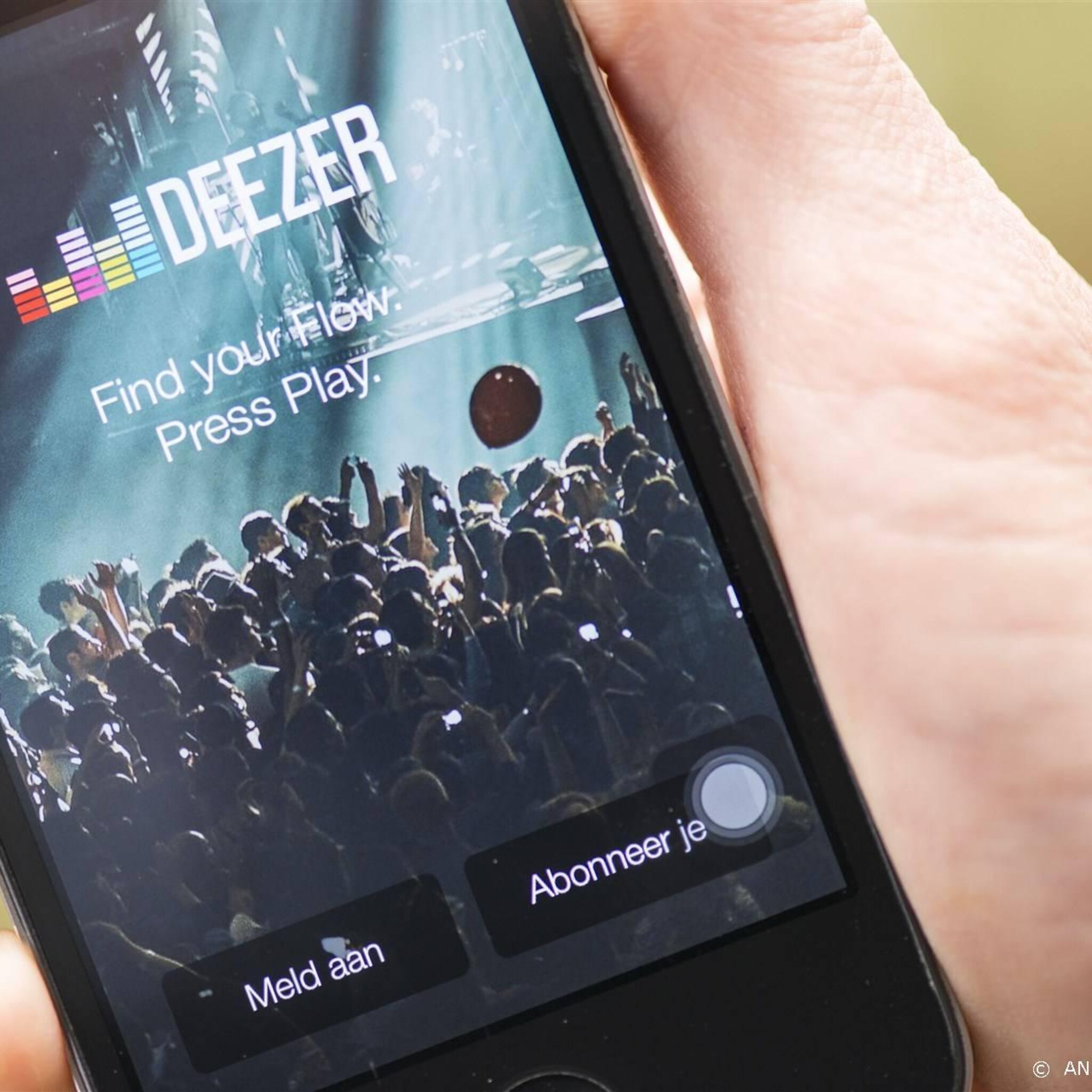 deezer ontwikkelt technologie om ai nummers te onderscheiden