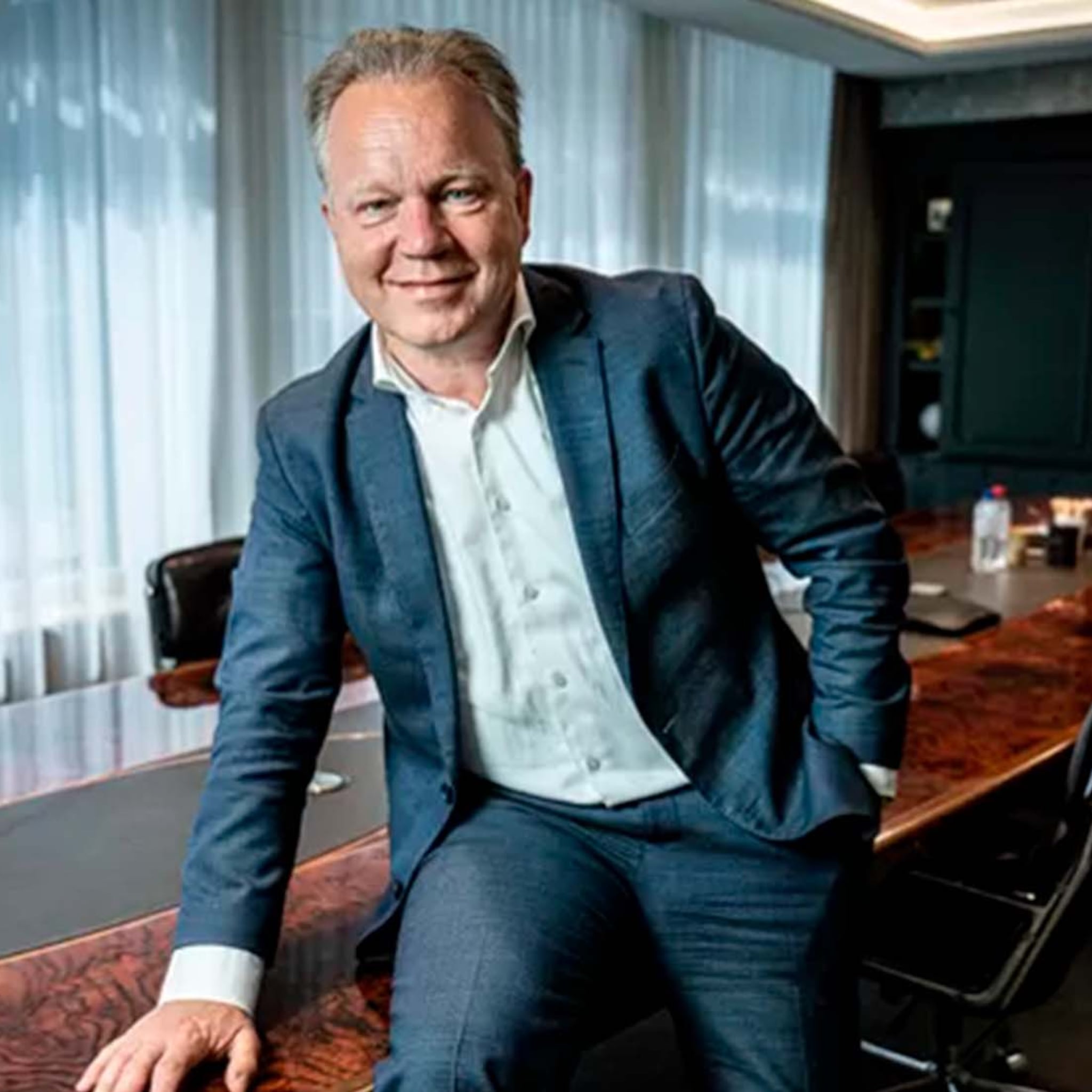 nieuwe topman jumbo 100 dagen bezig hard werken om gunst van de klant te behouden
