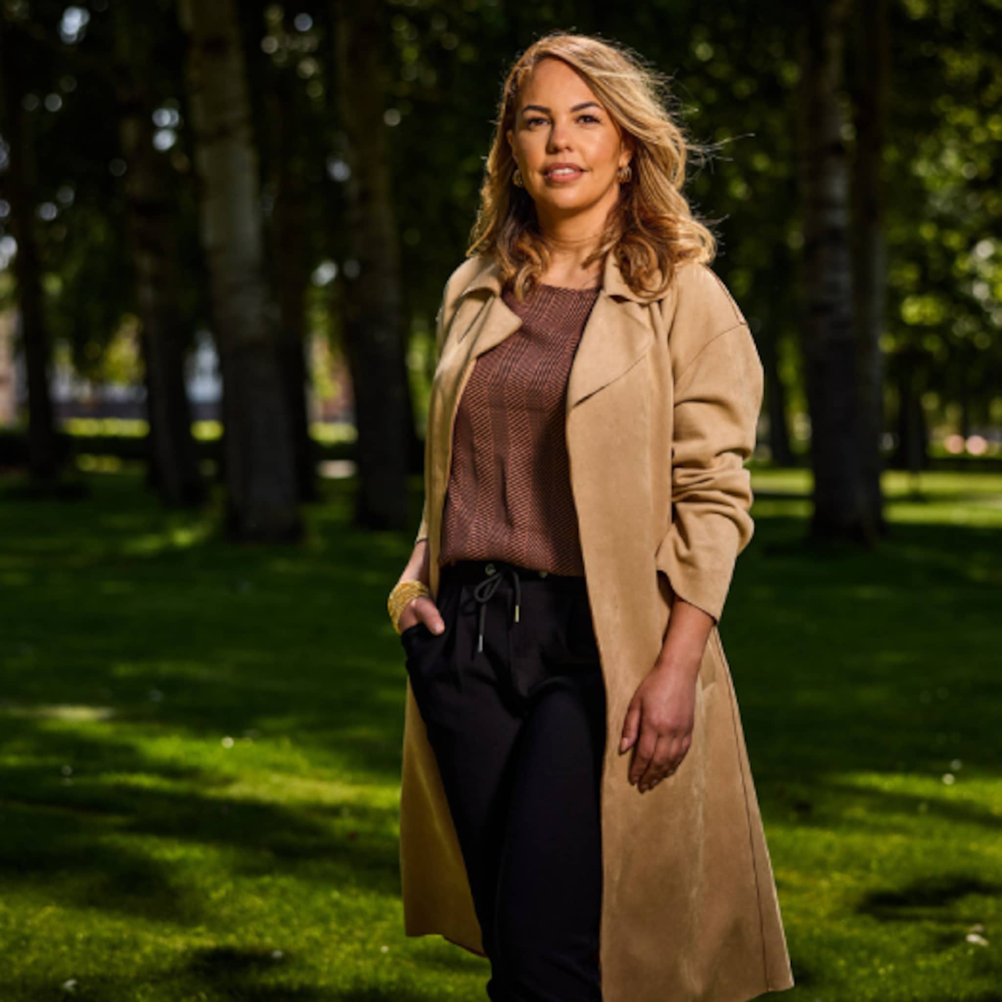 samantha 40 groeide op tussen de junks nu is ze bijna zakenvrouw van het jaar