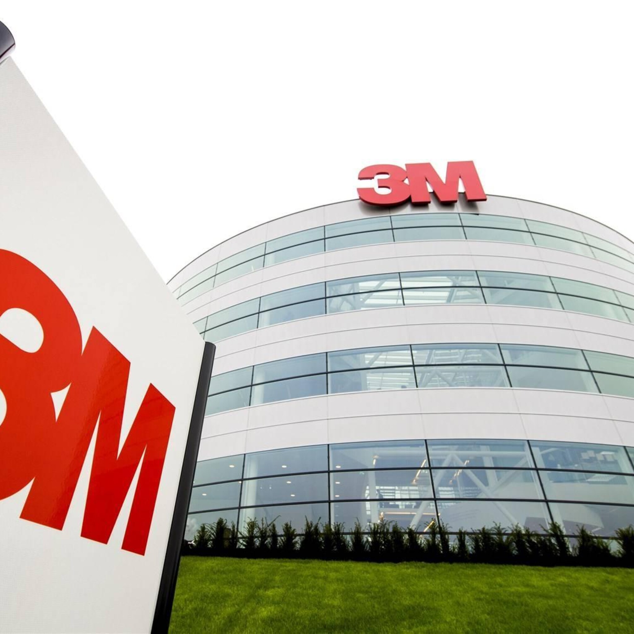 bloomberg 3m mikt op miljardenschikking in vs om pfas