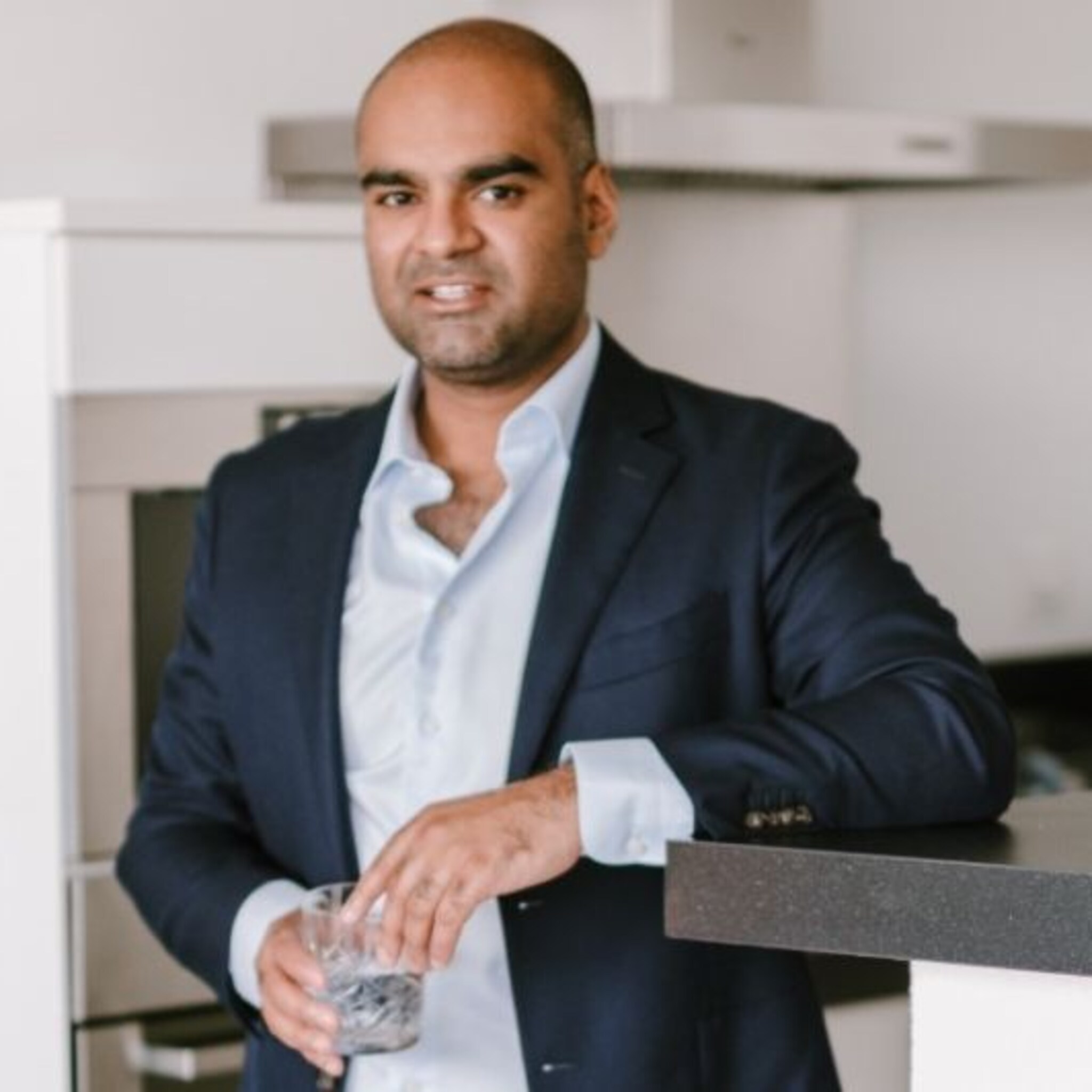 zo ging ondernemer faizal siddiqui van 600 inkomstenloze dagen naar ruim 25 miljoen euro omzet