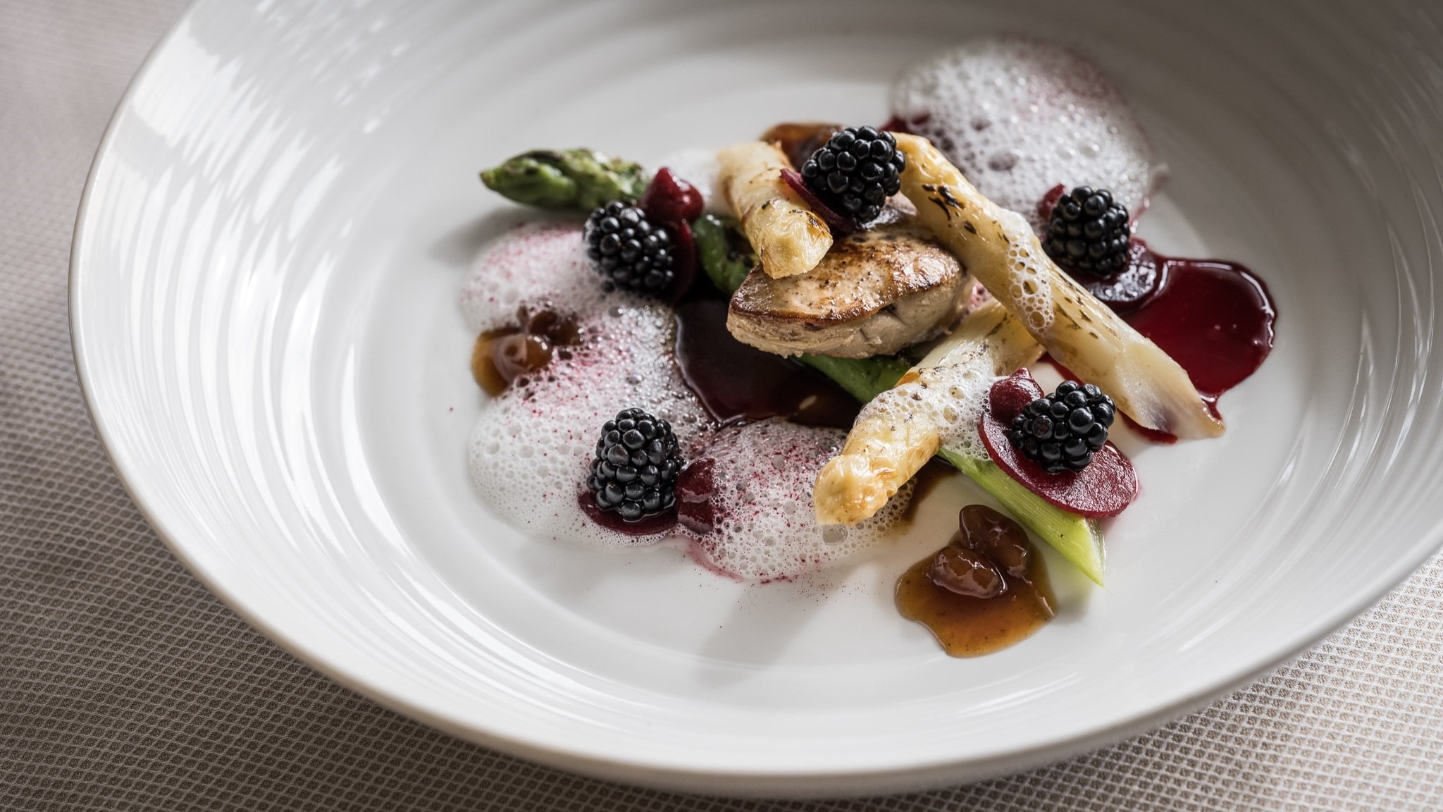 Het zijn vooral de asperges waarmee chef-kok René Brienen grote bekendheid verwierf.