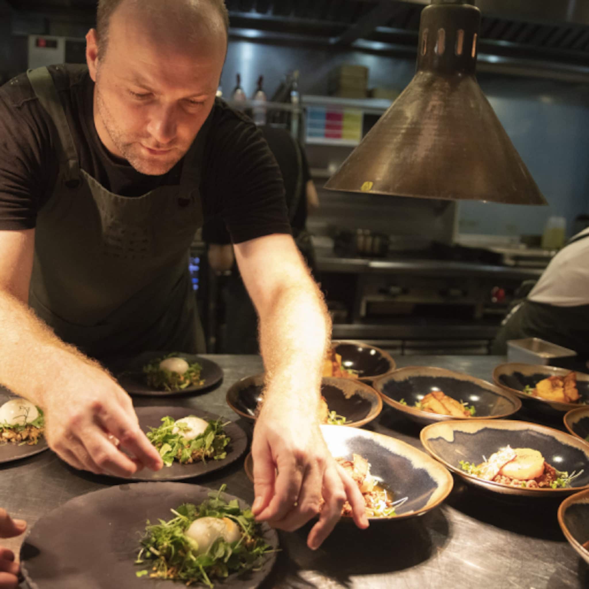 tientallen restaurants slachtoffer van serieklager met bedelbrief khn waarschuwt leden