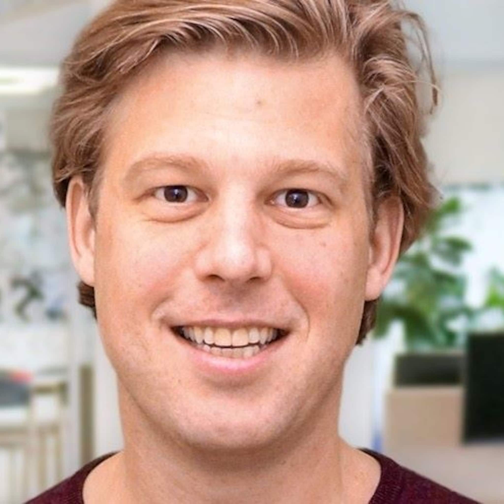 sander hoeken infocaster het is niet meer economisch om een asshole te zijn
