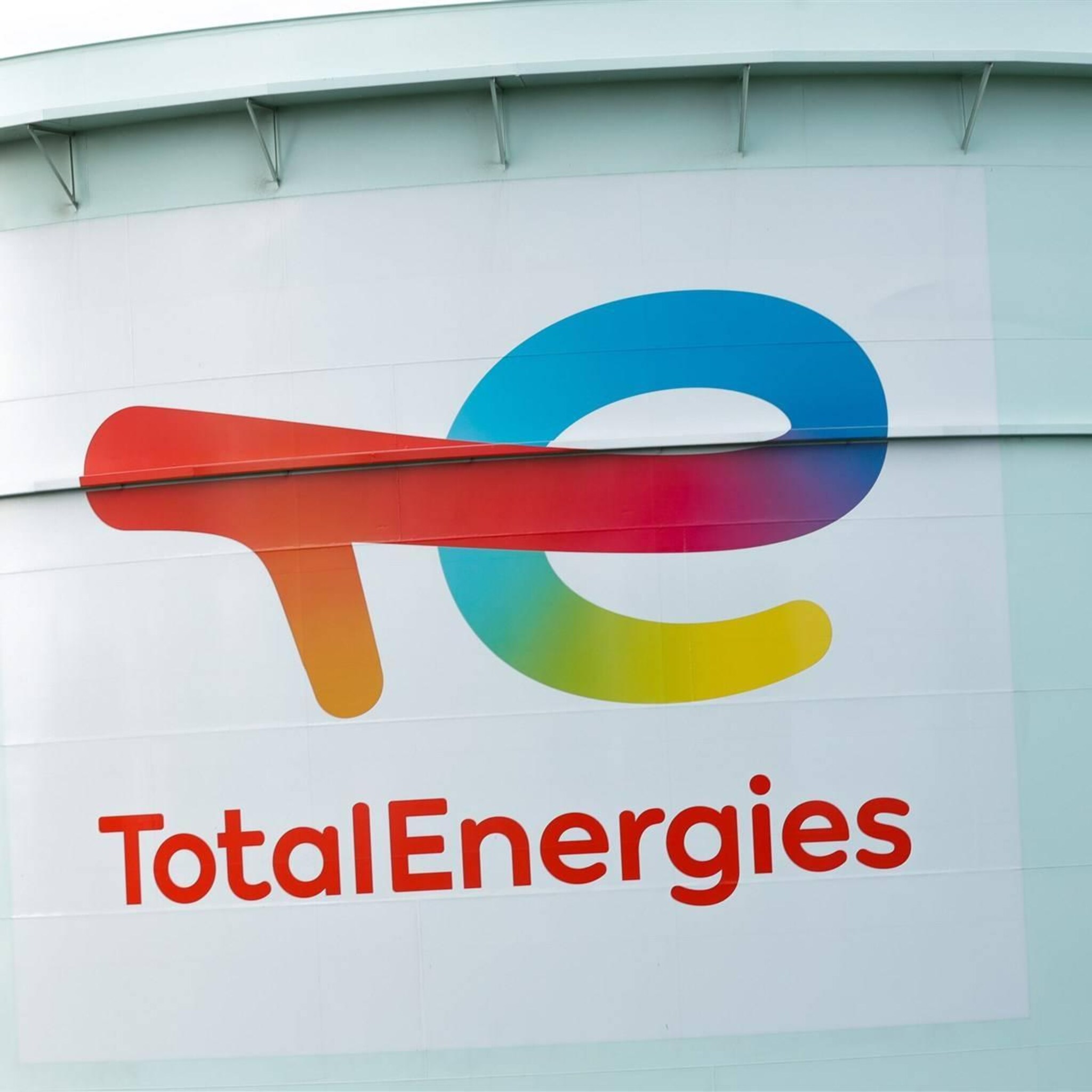 ook klimaatactie bij totalenergies politie zet traangas in