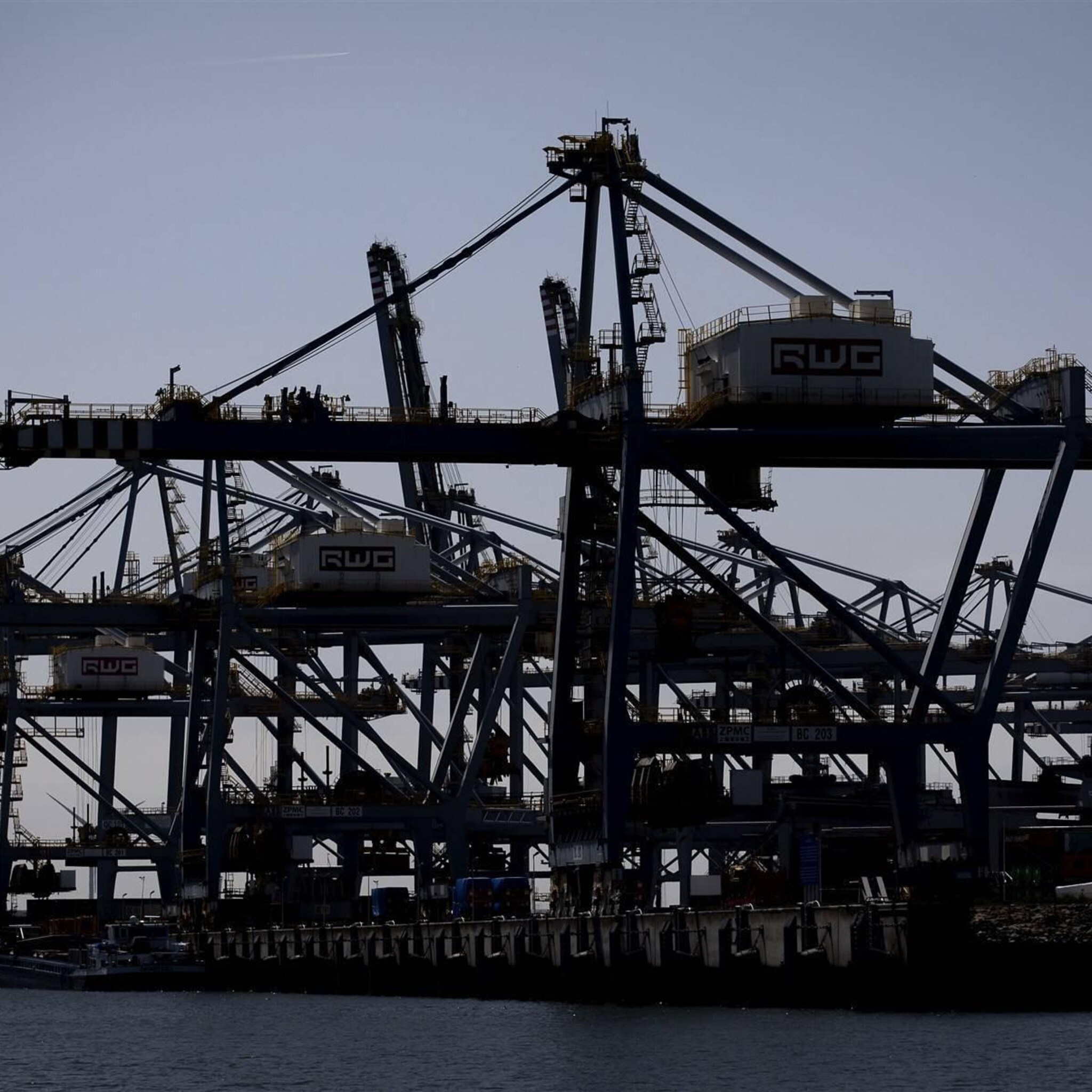 eerste emissieloze binnenvaartschip op waterstof in de vaart