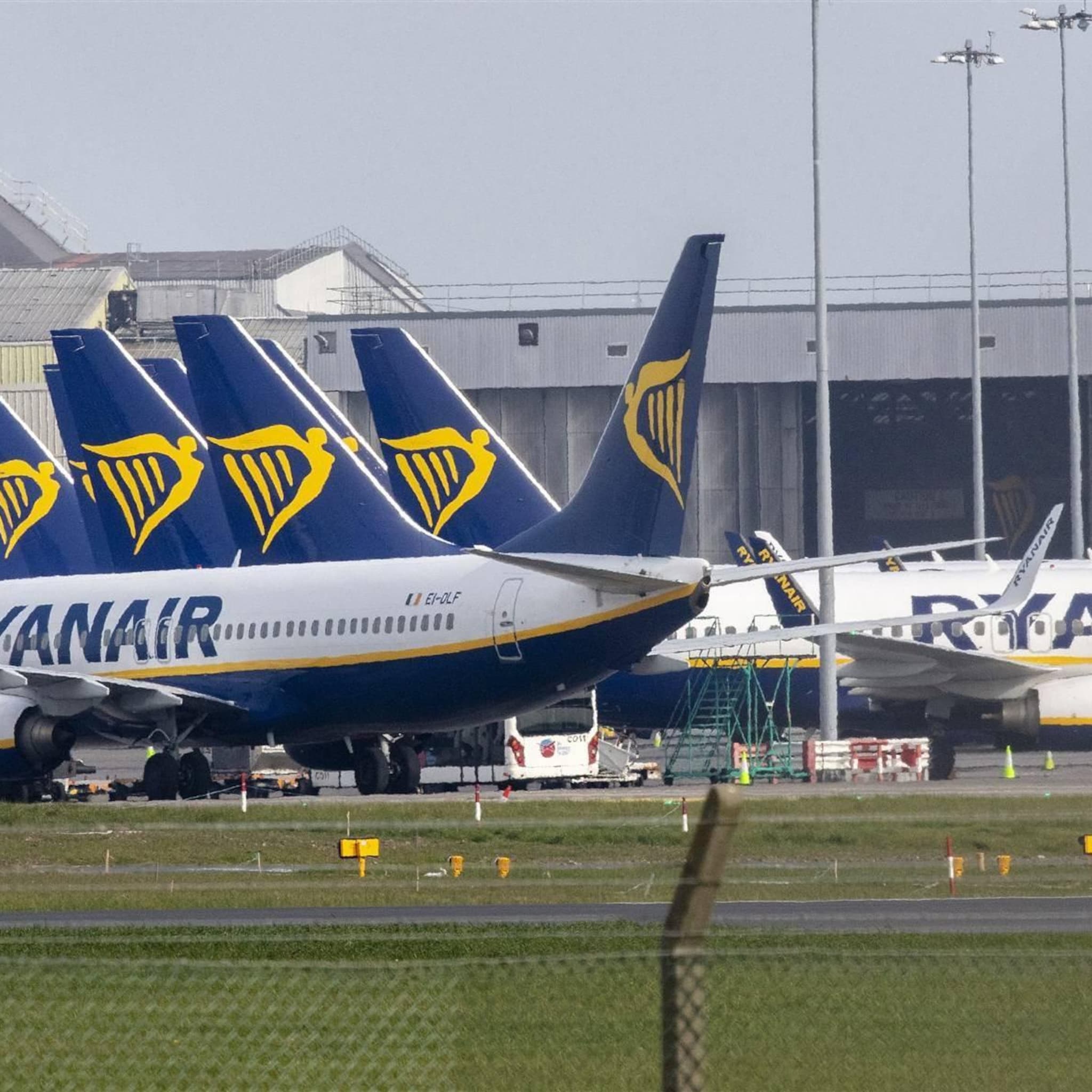 ryanair moet vluchten schrappen door vertraging levering boeings