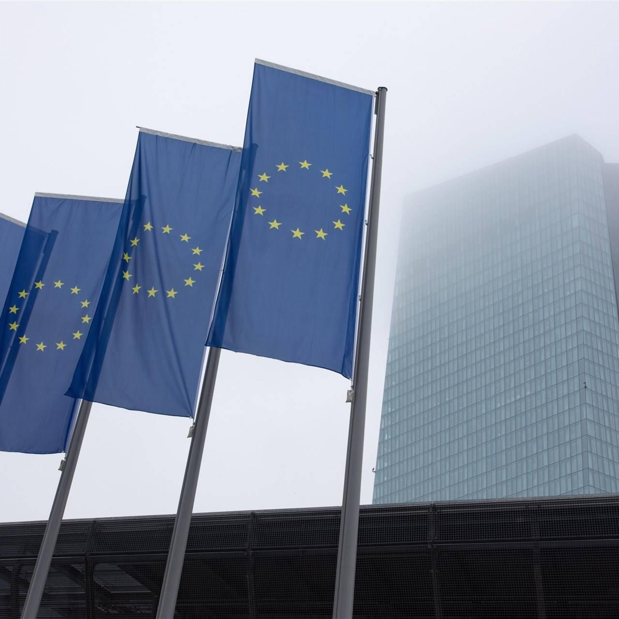 eu heeft al ruim 200 miljard euro aan russische tegoeden bevroren