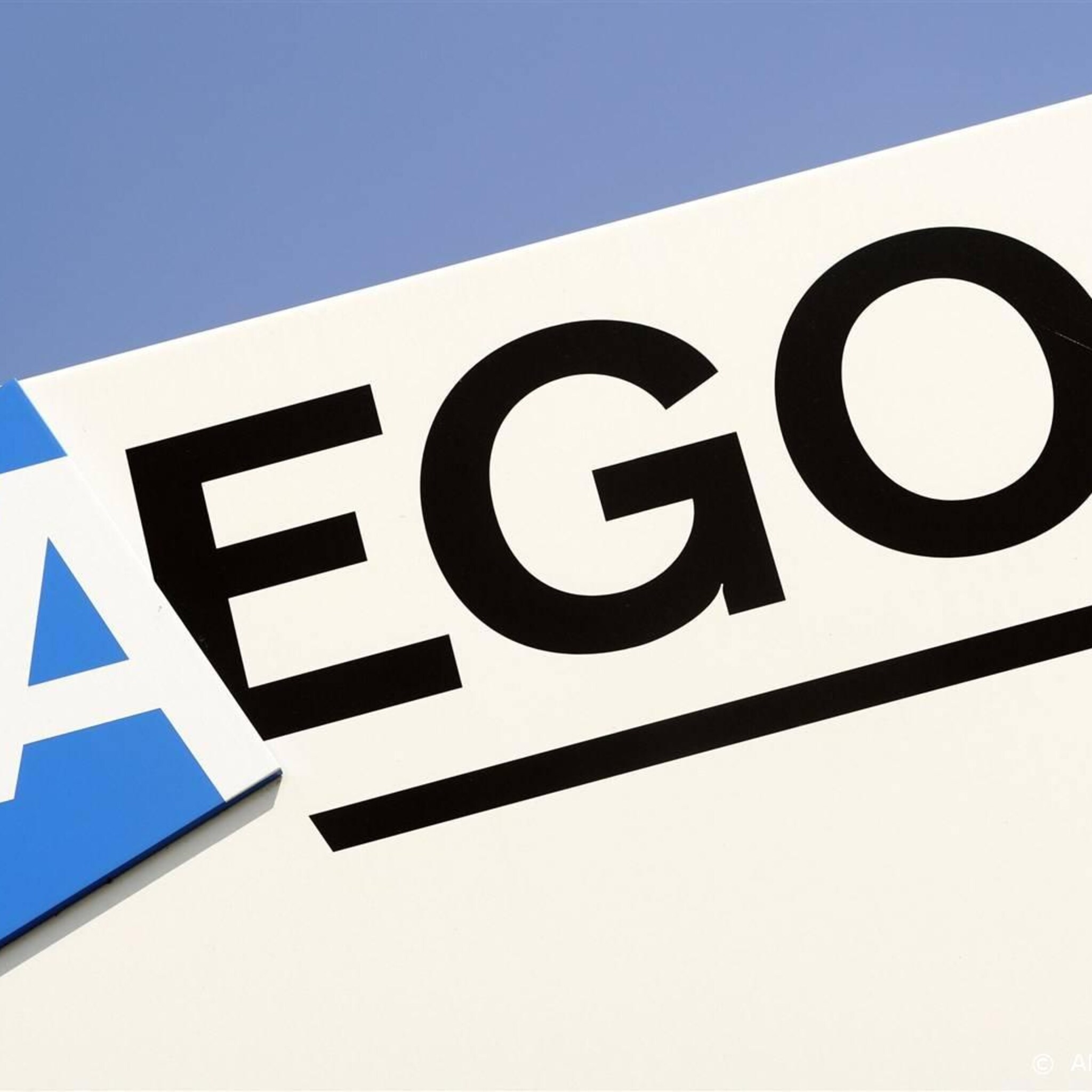 verzekeraars aegon en asr bovenaan aex damrak verder afwachtend