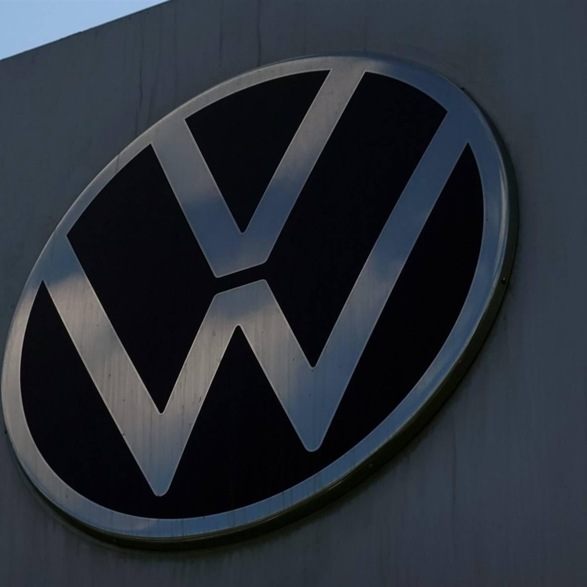 volkswagen verkoopt activiteiten rusland aan lokale investeerder