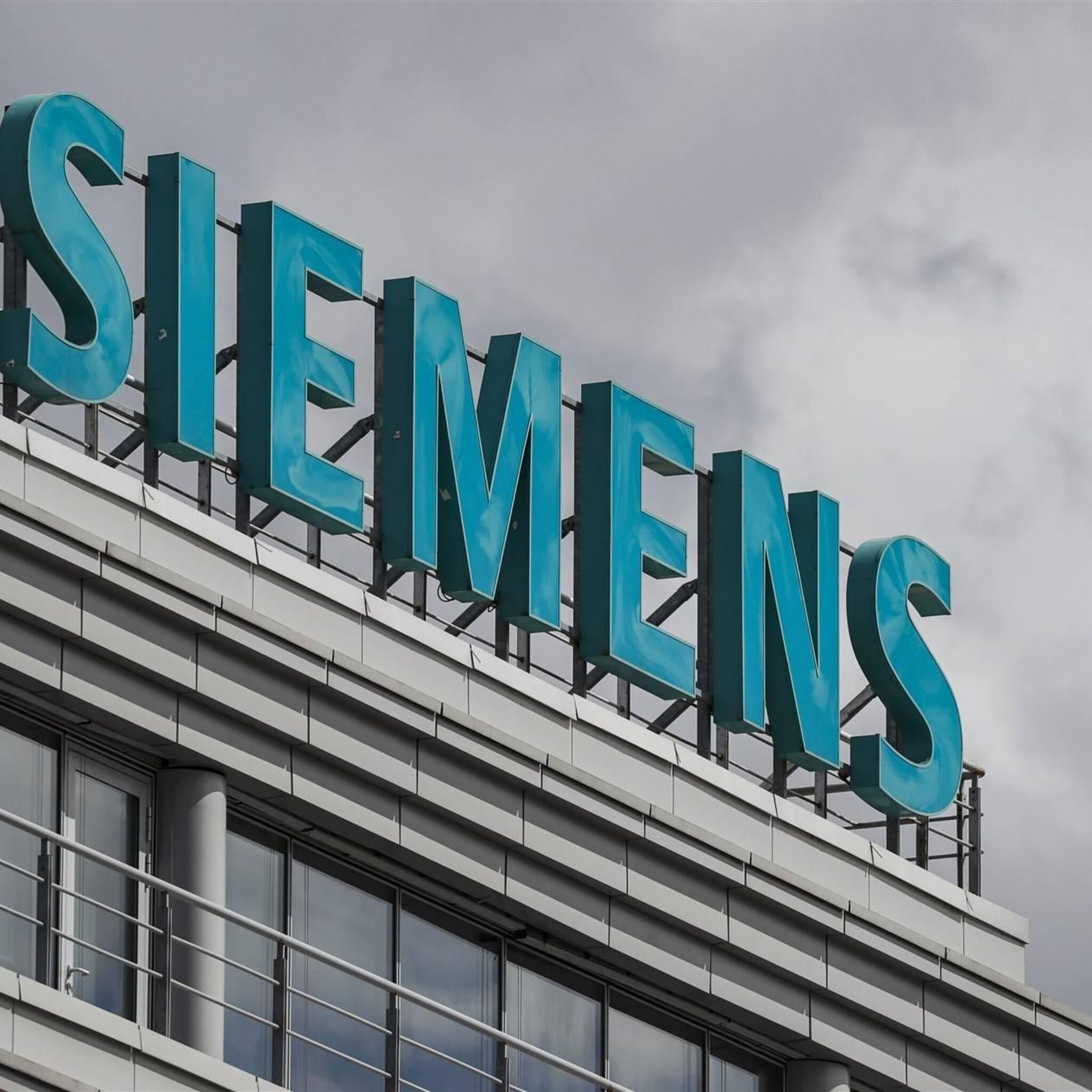 siemens verhoogt opnieuw verwachtingen na sterke ordergroei
