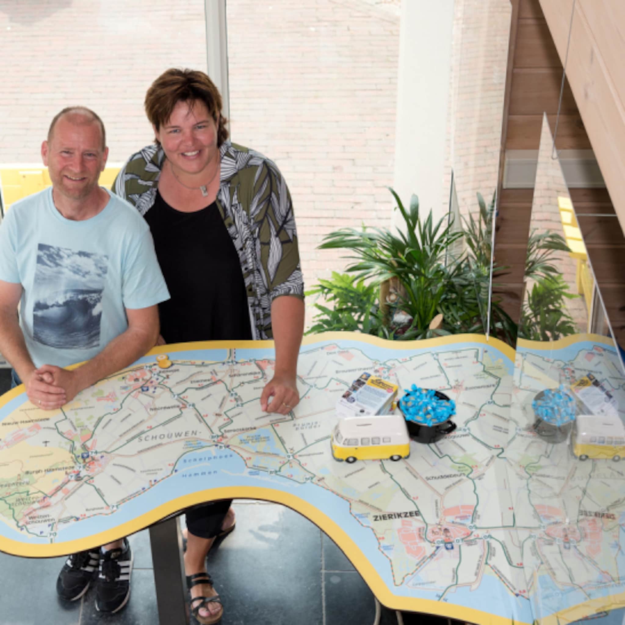 gratis vakantiehuisjes aan de zeeuwse kust deze recreatieondernemers bouwen ze