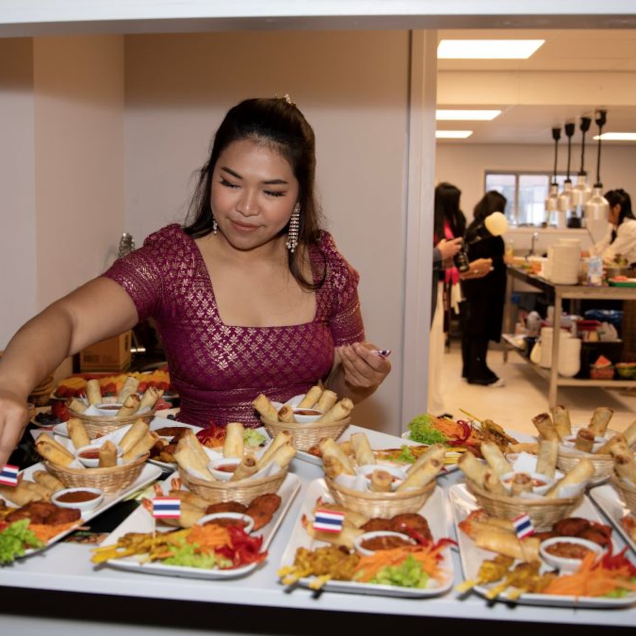 jarusawan 25 kwam als au pair naar nederland en heeft nu een succesvol restaurant