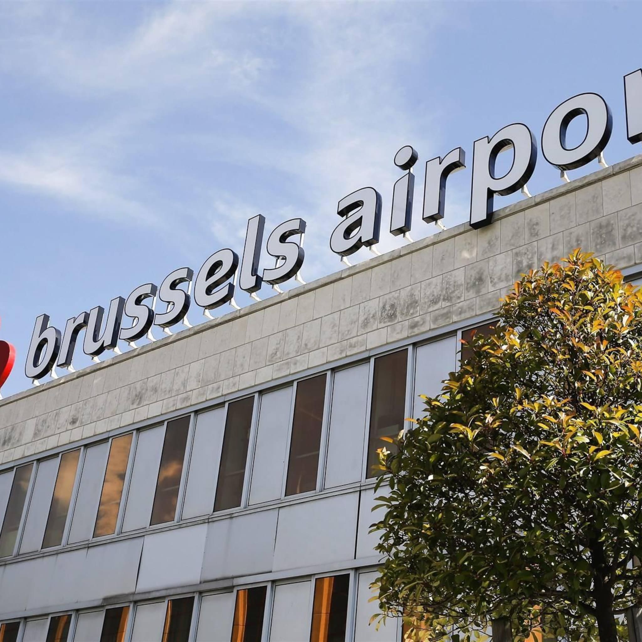 luchthaven brussel profiteert van nederlandse meivakantiegangers