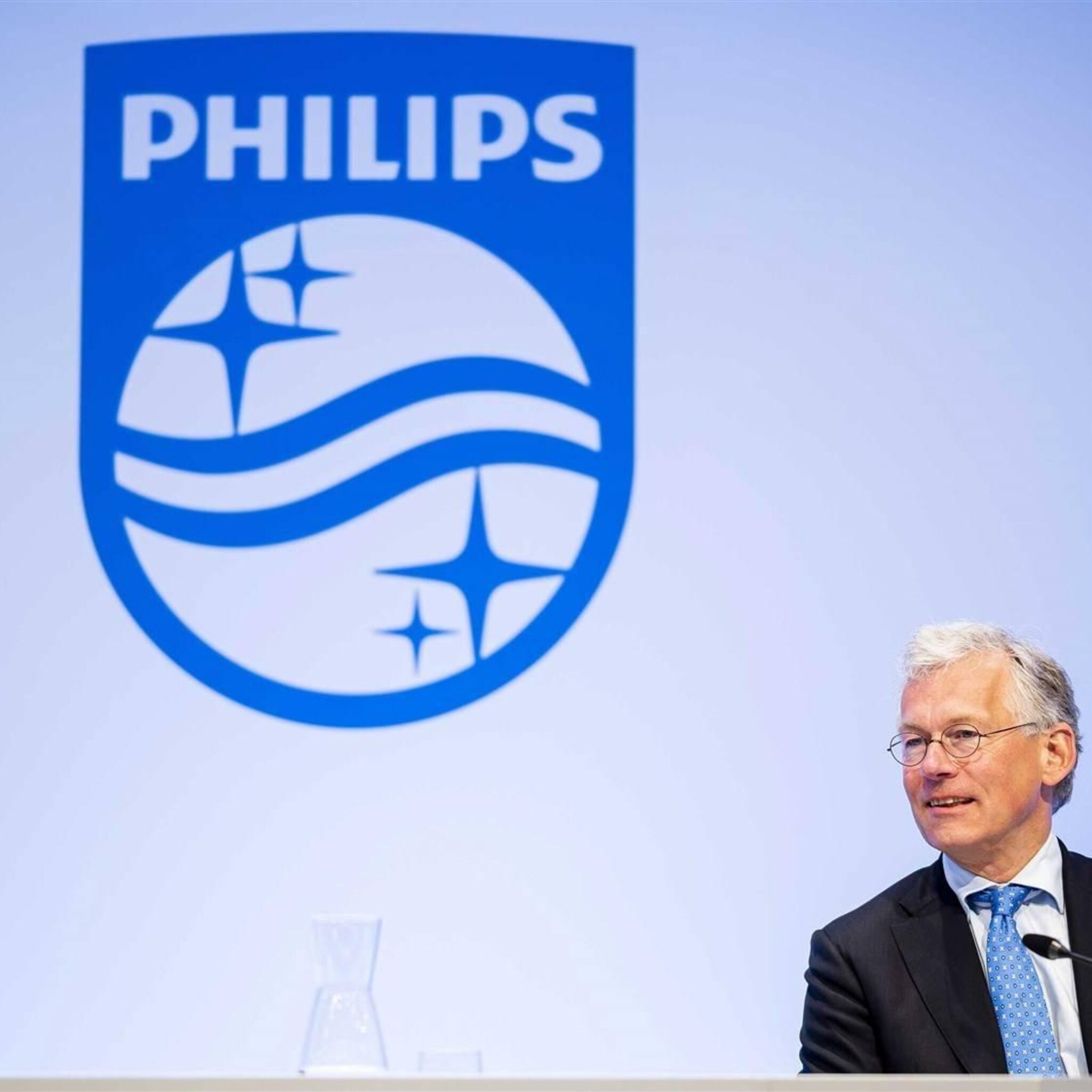 aandeelhouders philips kritisch op bonus oud topman
