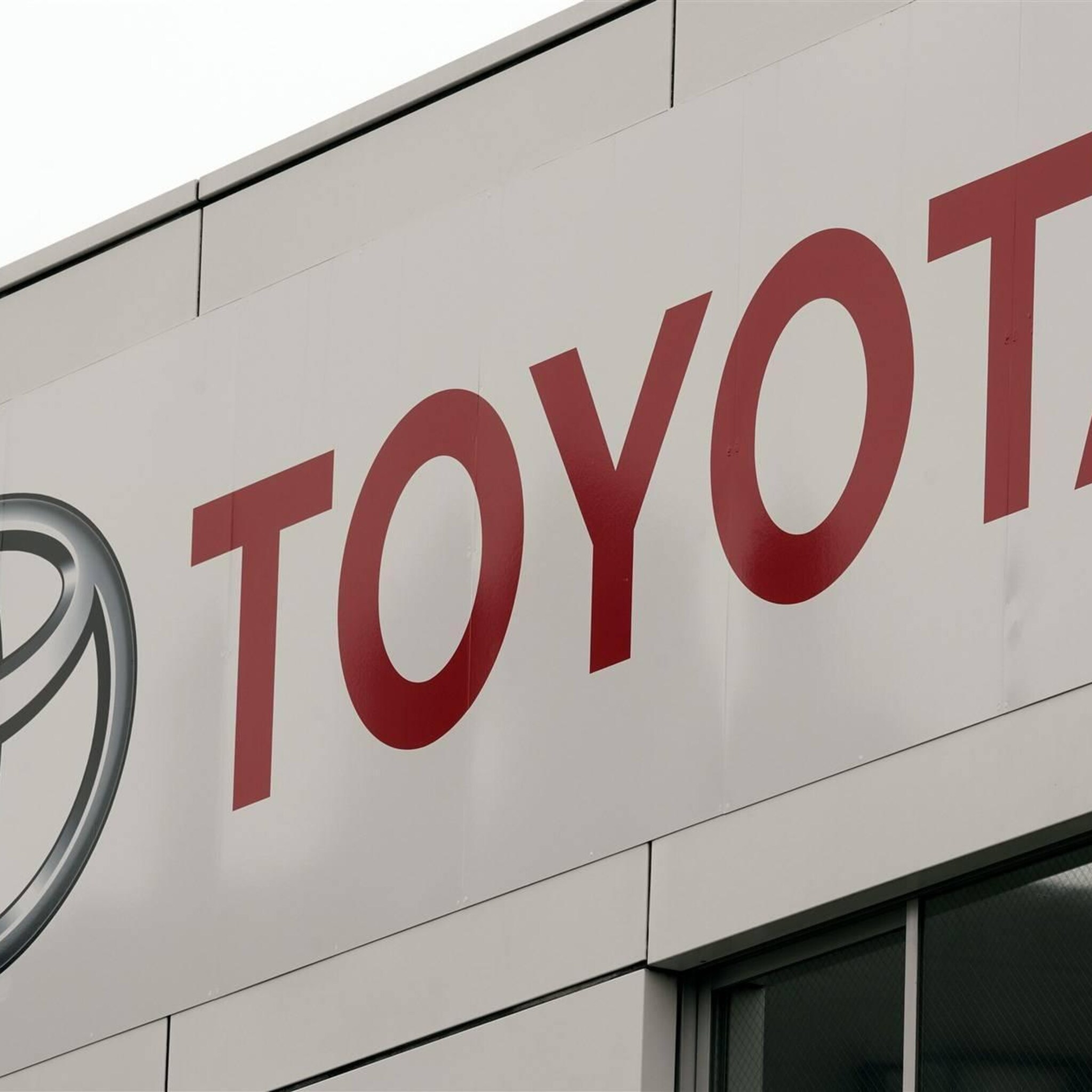 vdl gaat vrachtwagens voor toyota ombouwen voor waterstofgebruik