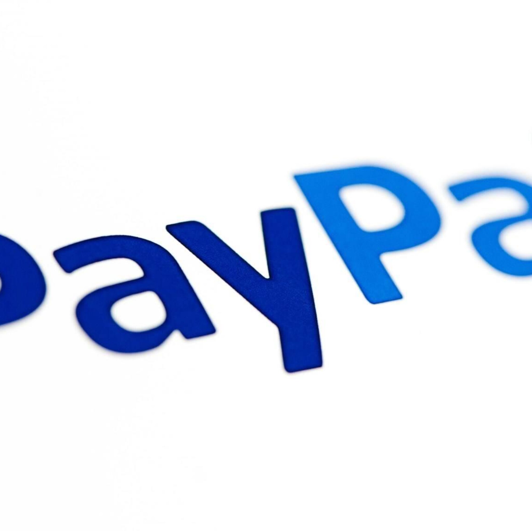 automaker lucid en betaalbedrijf paypal dalen op wall street