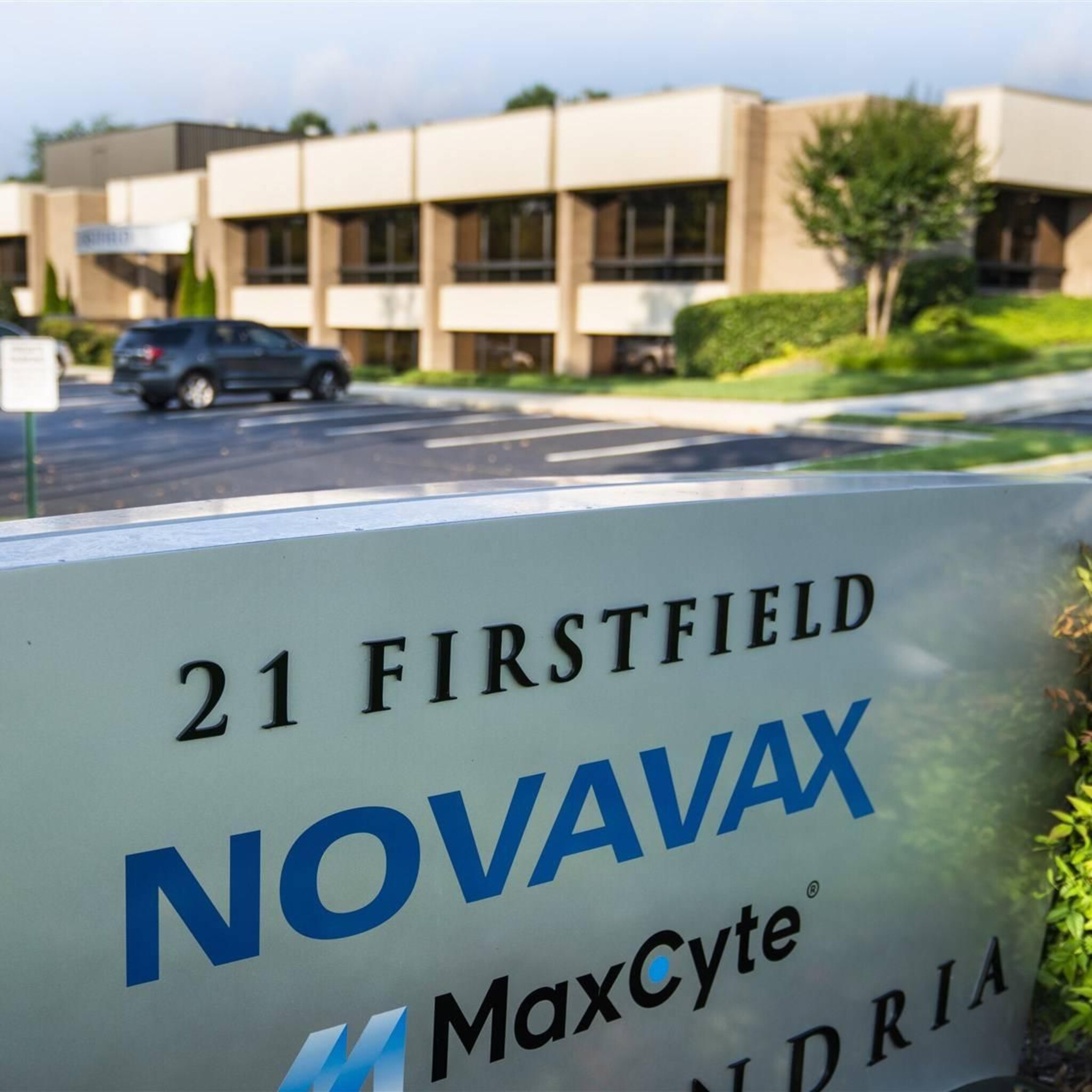 vaccinmaker novavax schrapt wereldwijd kwart van banen