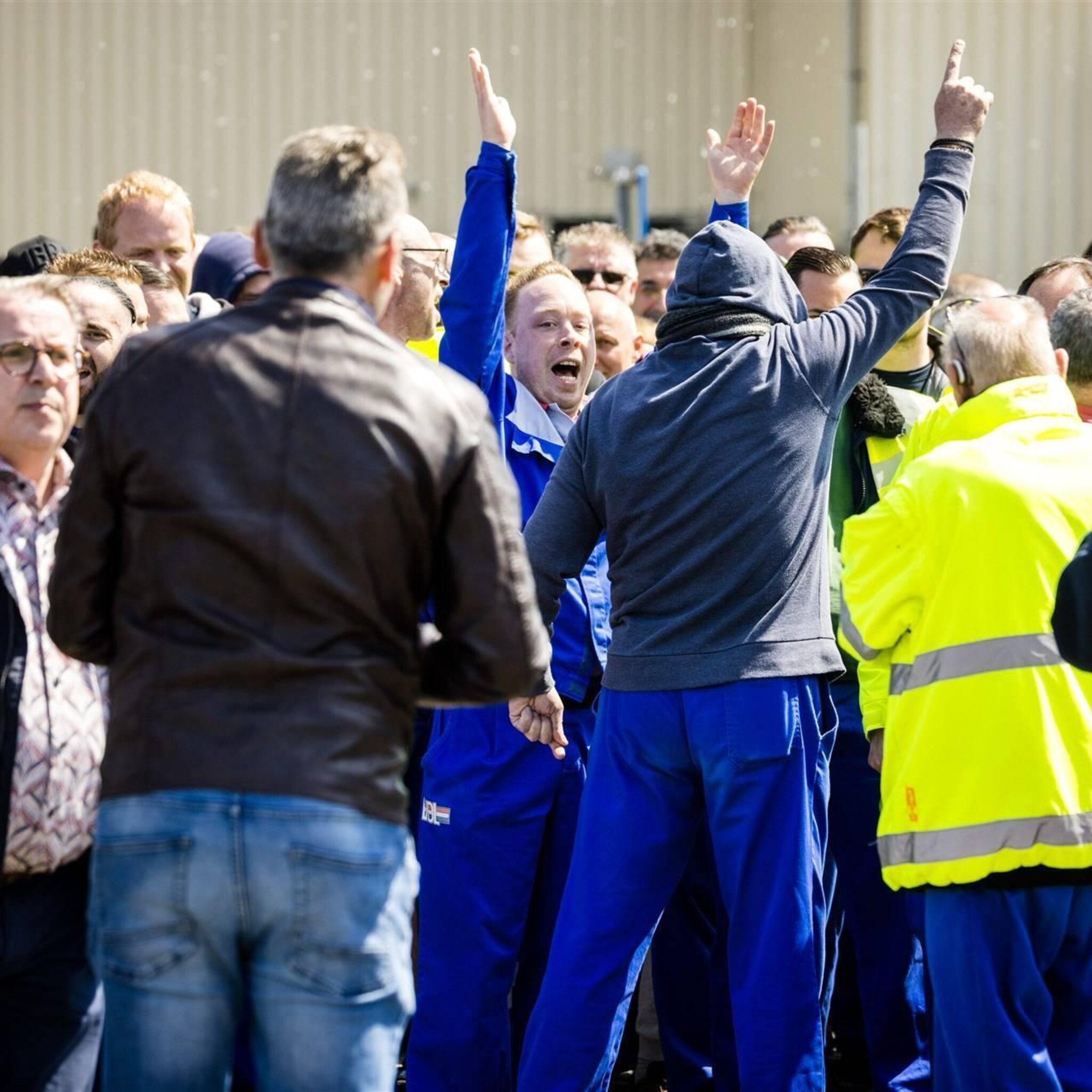 ook donderdag weigert ochtendploeg nedcar werk te hervatten