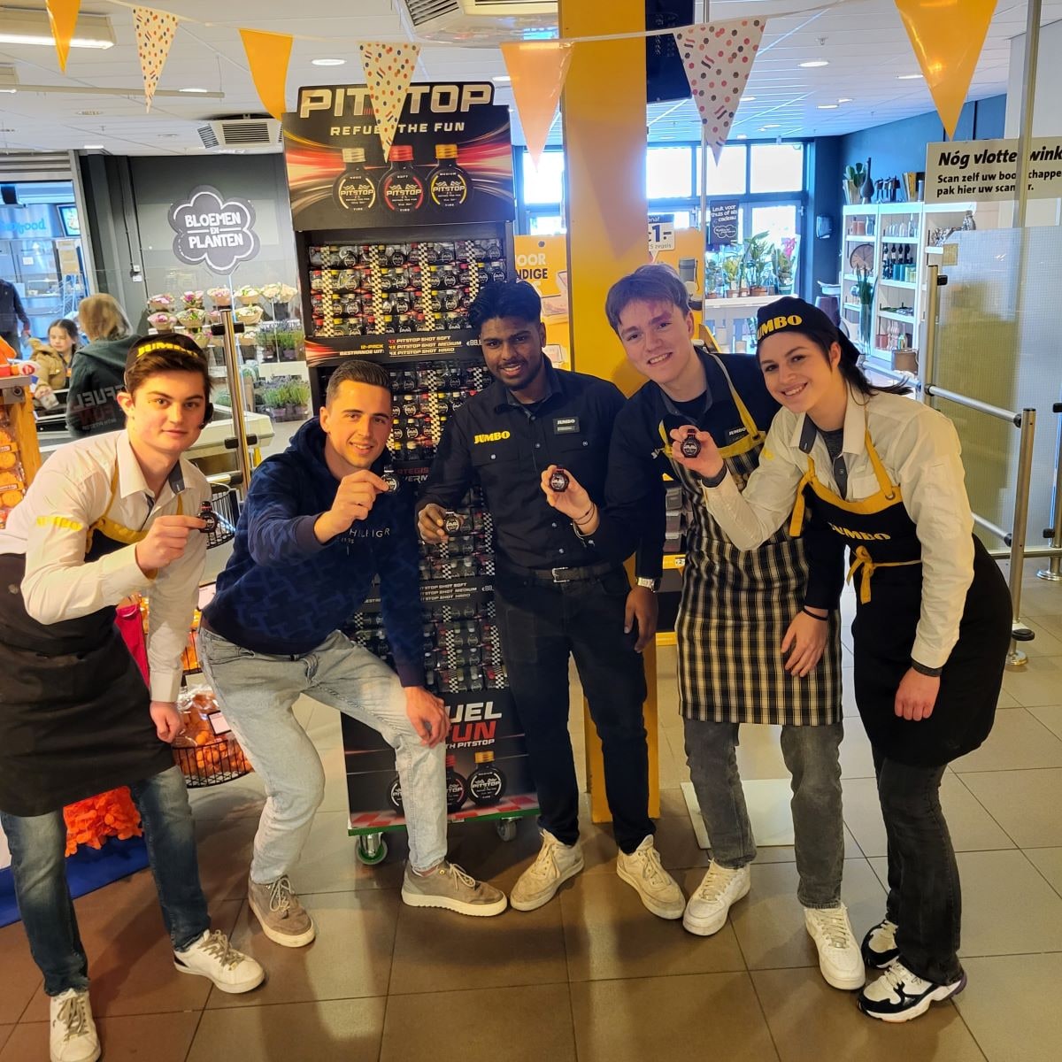 Julian viert de lancering van Pitstop bij een Jumbo-filiaal in Hengelo. Foto: Leussink Retail Groep