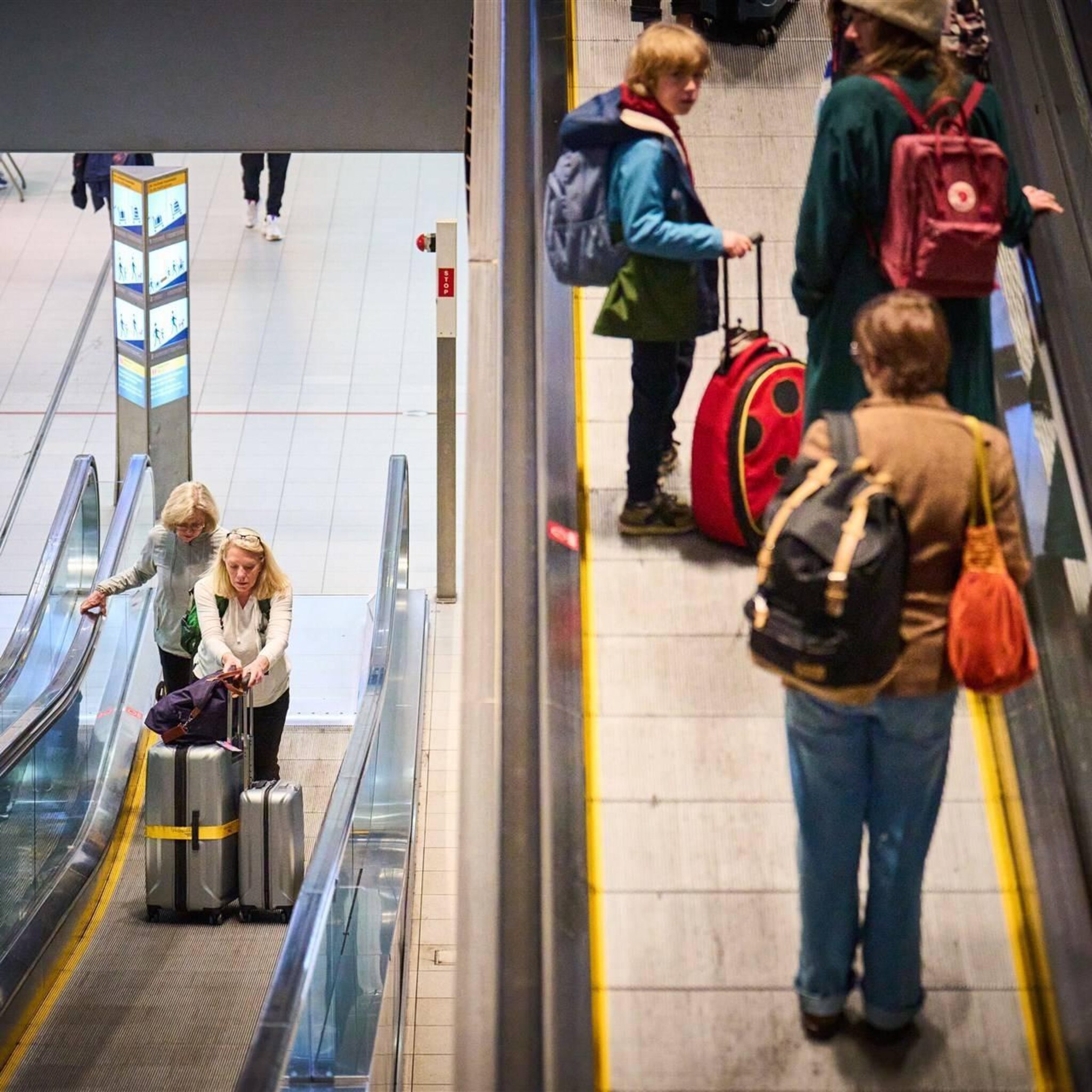 schiphol tot nu toe heel tevreden over verloop van meivakantie