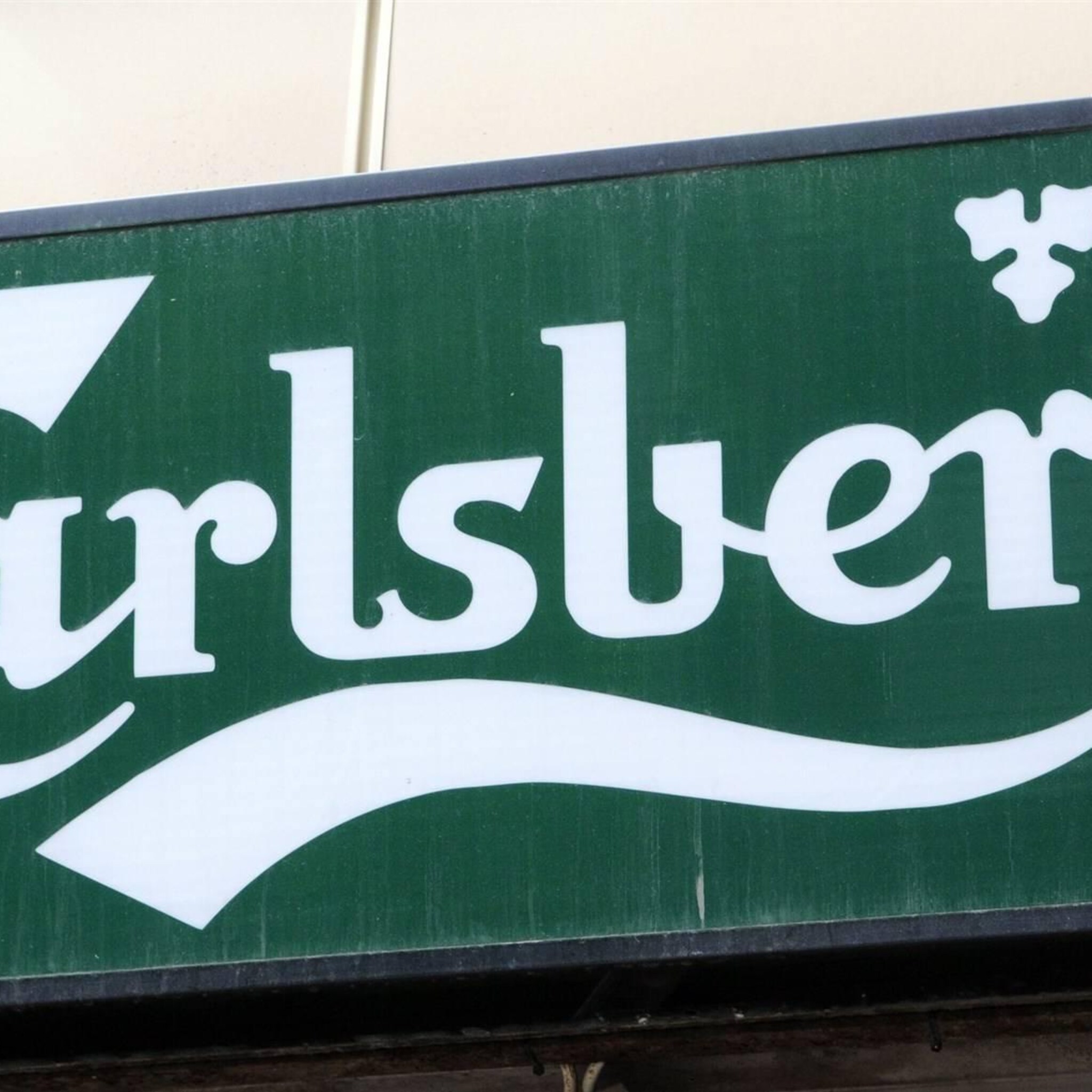 biermaker carlsberg stelt winstverwachting bij na prijsstijgingen