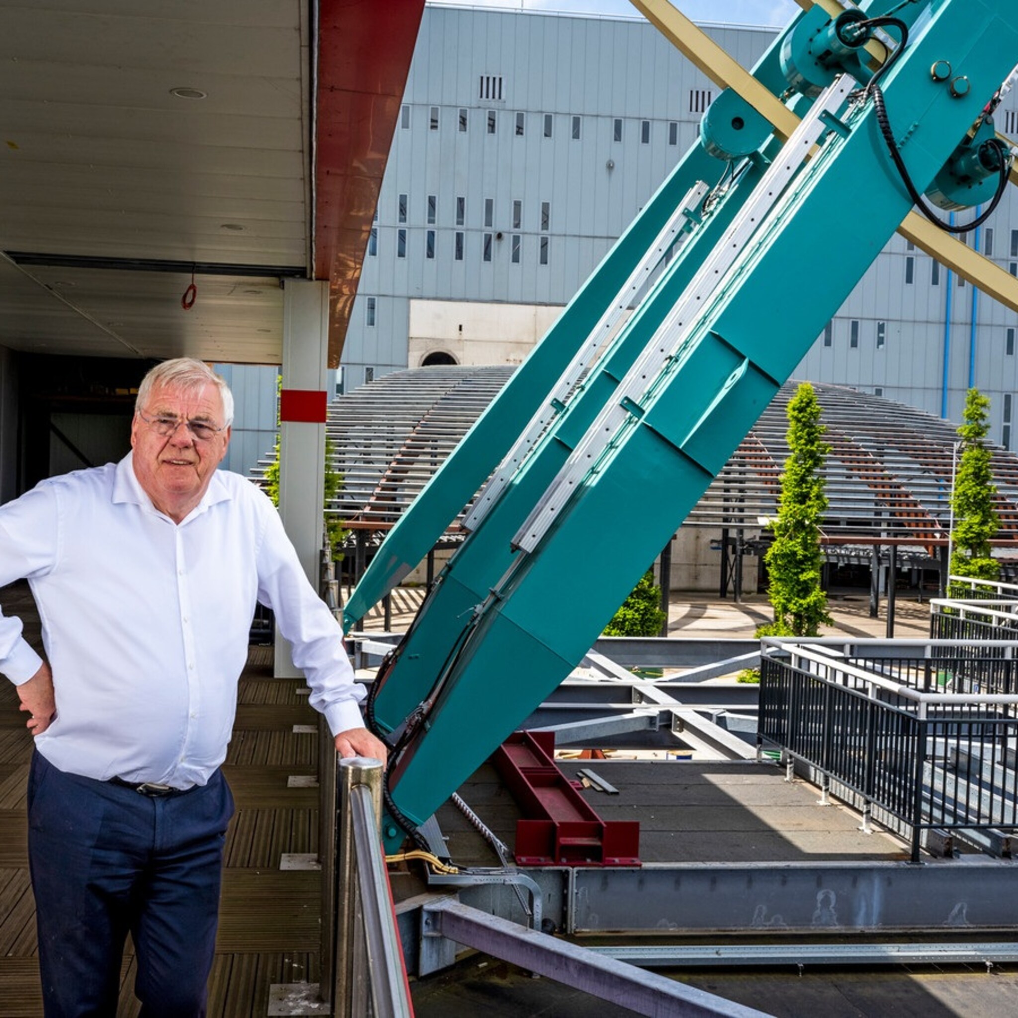 ondernemer hennie van der most clasht met gemeente rotterdam over pretpark