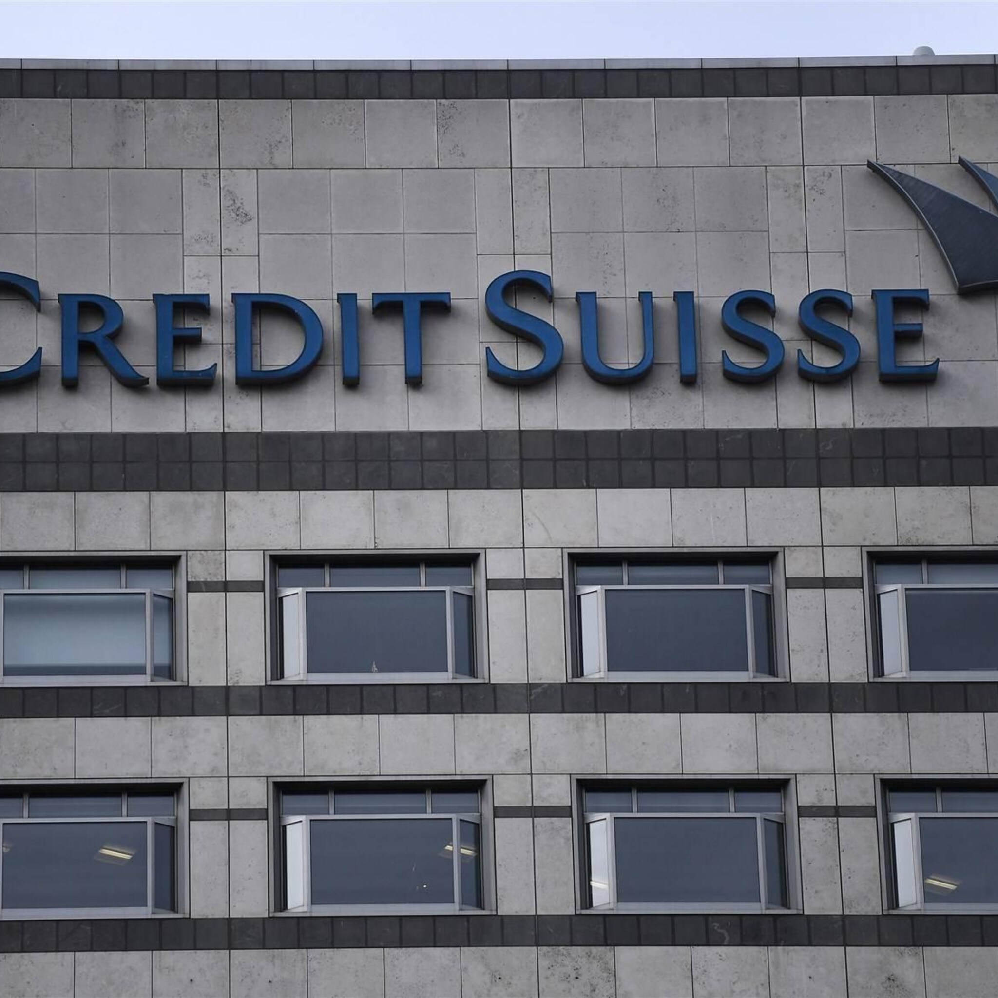 klanten haalden 62 miljard euro van rekeningen bij credit suisse