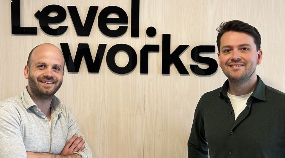 Oprichters van Level.works Roel Bloo (l) en Roderik Kusters.Foto: Alexander Santos Lima (Visuals By Lex)