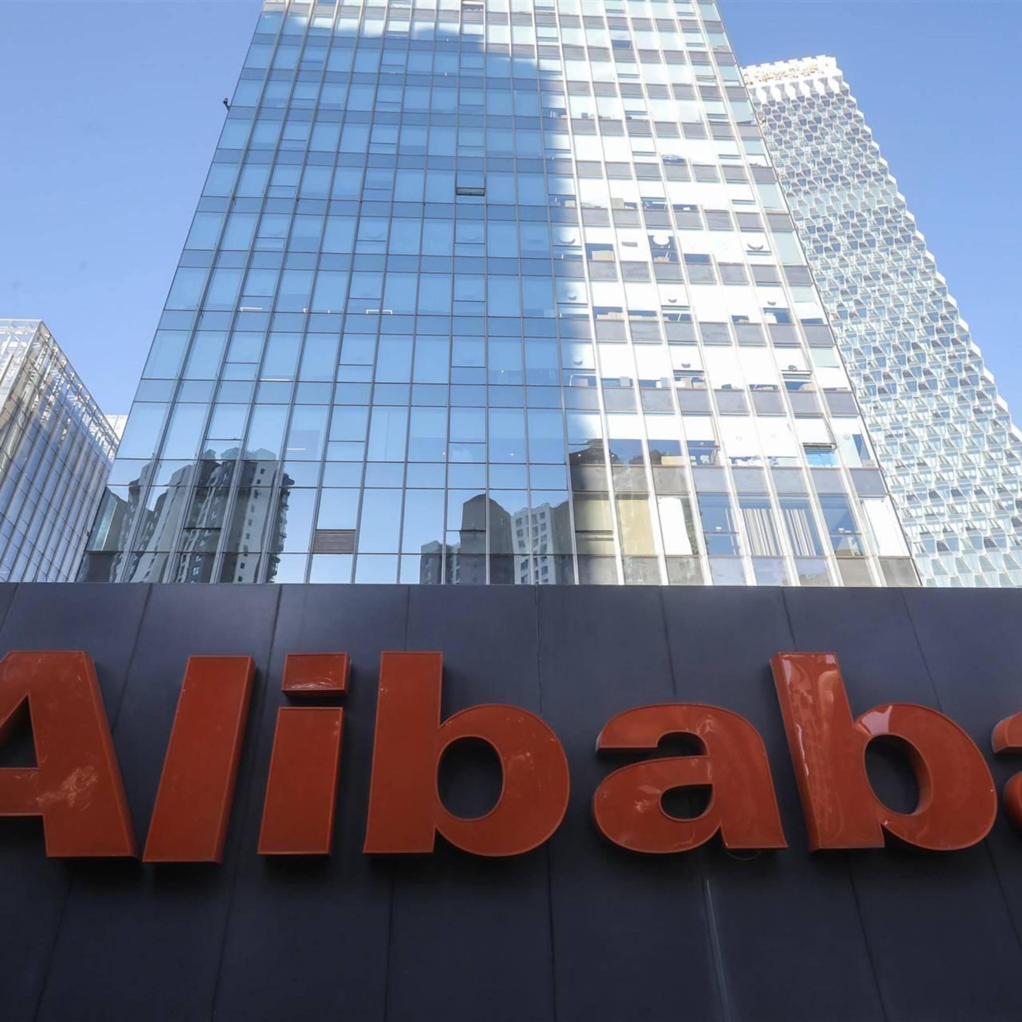 alibaba en tencent dalen op lagere beurs in hongkong