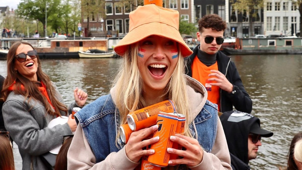 Koningsdag 2023 wordt volgens de broers Max en Bob Ponsen vooral hard seltzer-dag. Foto: GiG Hard Seltzer