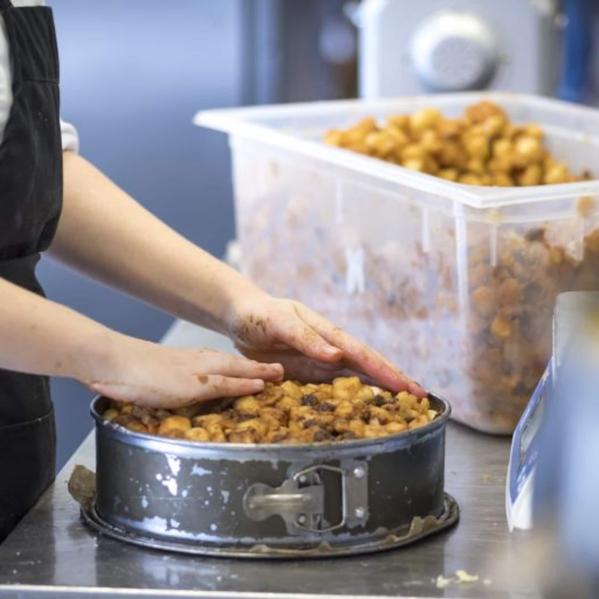 deze bakker bakt ze allergenenvrij bruin