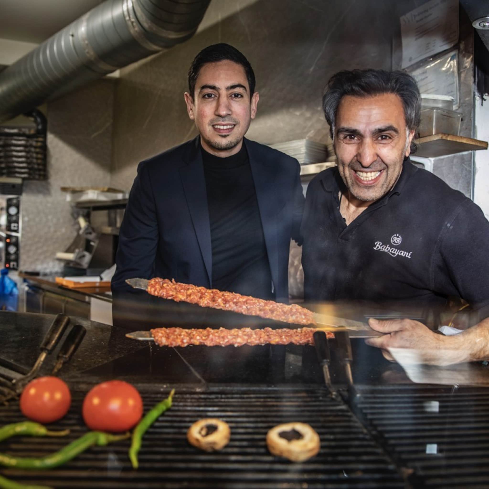tuncay gunes maakte van tapijthandel een bloeiend grillrestaurant