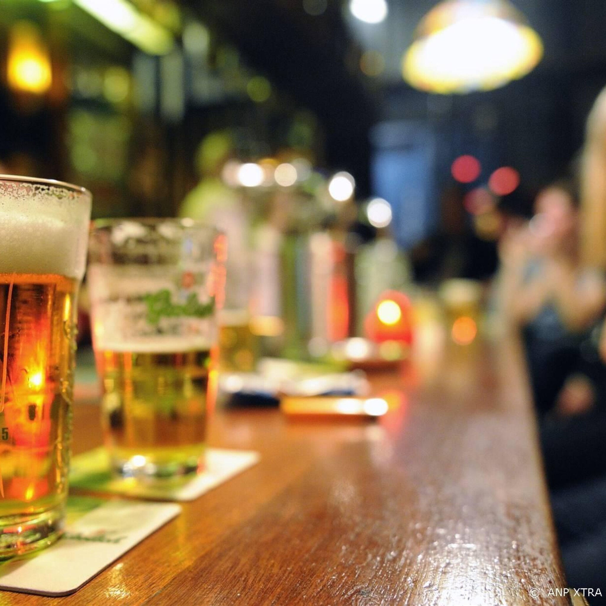 creditcardbedrijf nederlanders geven meer uit aan vermaak