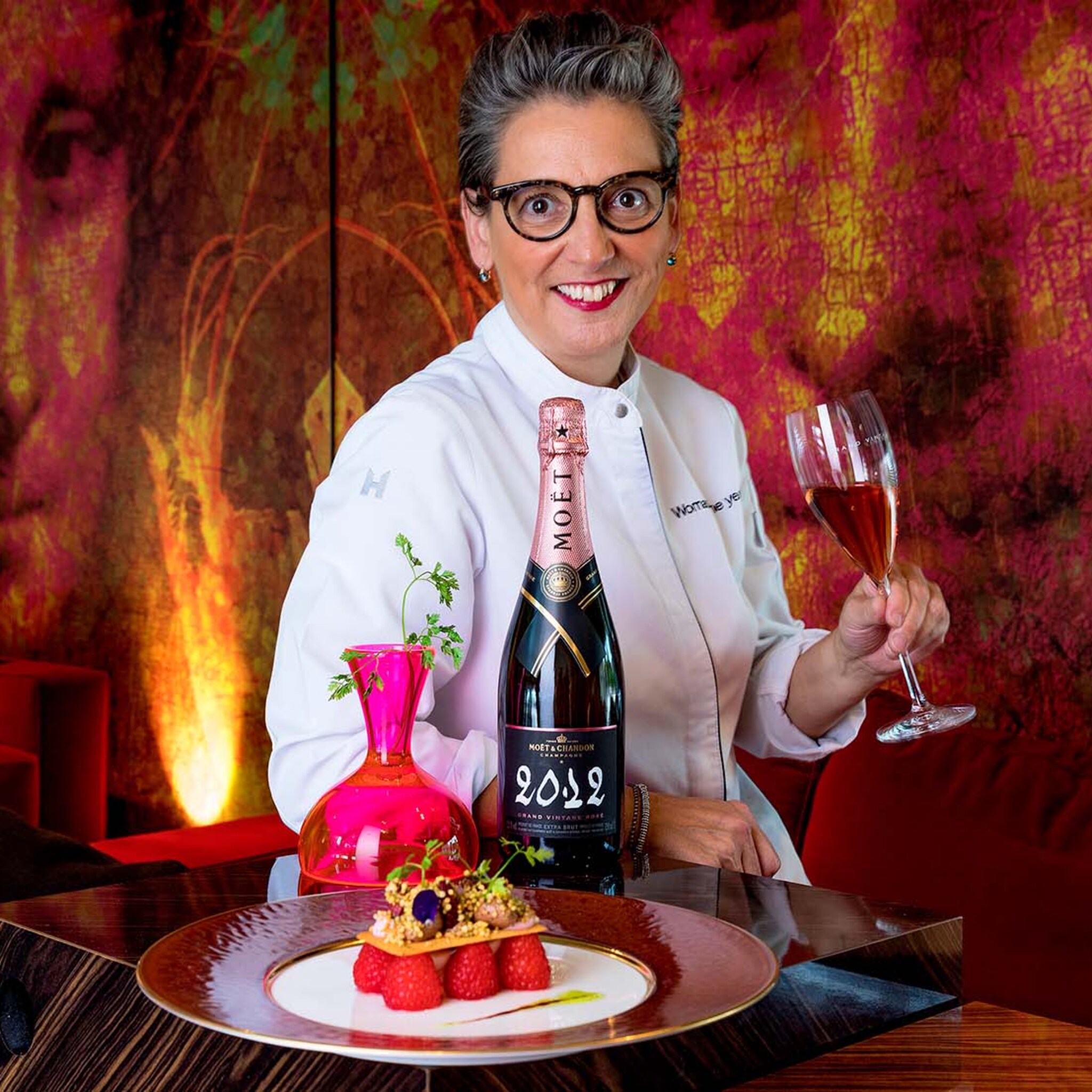 van eerste vrouwelijke meesterkok naar michelinsterren de culinaire reis van margo reuten