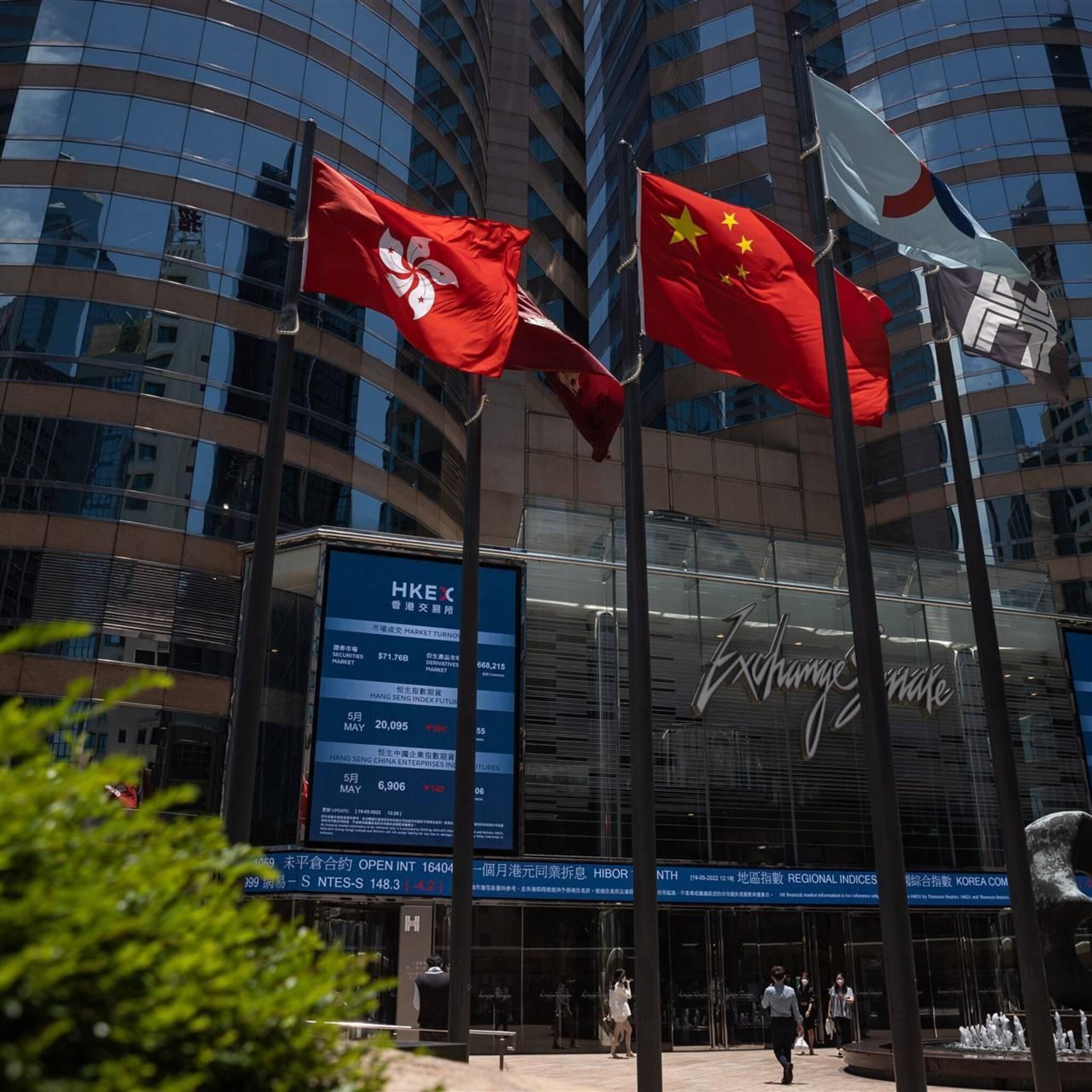 automaker xpeng stijgt op licht hogere beurs in hongkong